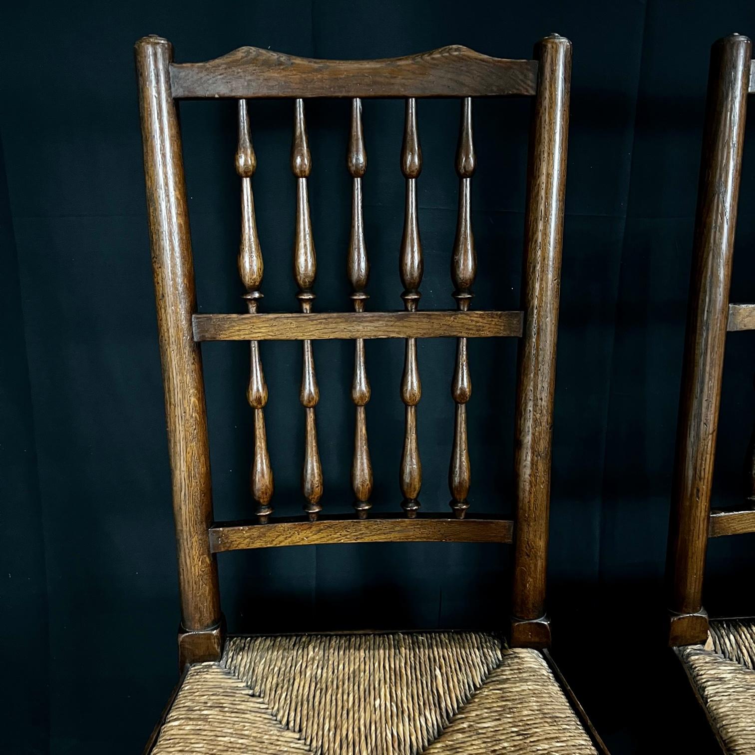 Classic Set of Four Early 19th Century Carved Oak British Dining Side Chairs For Sale 6