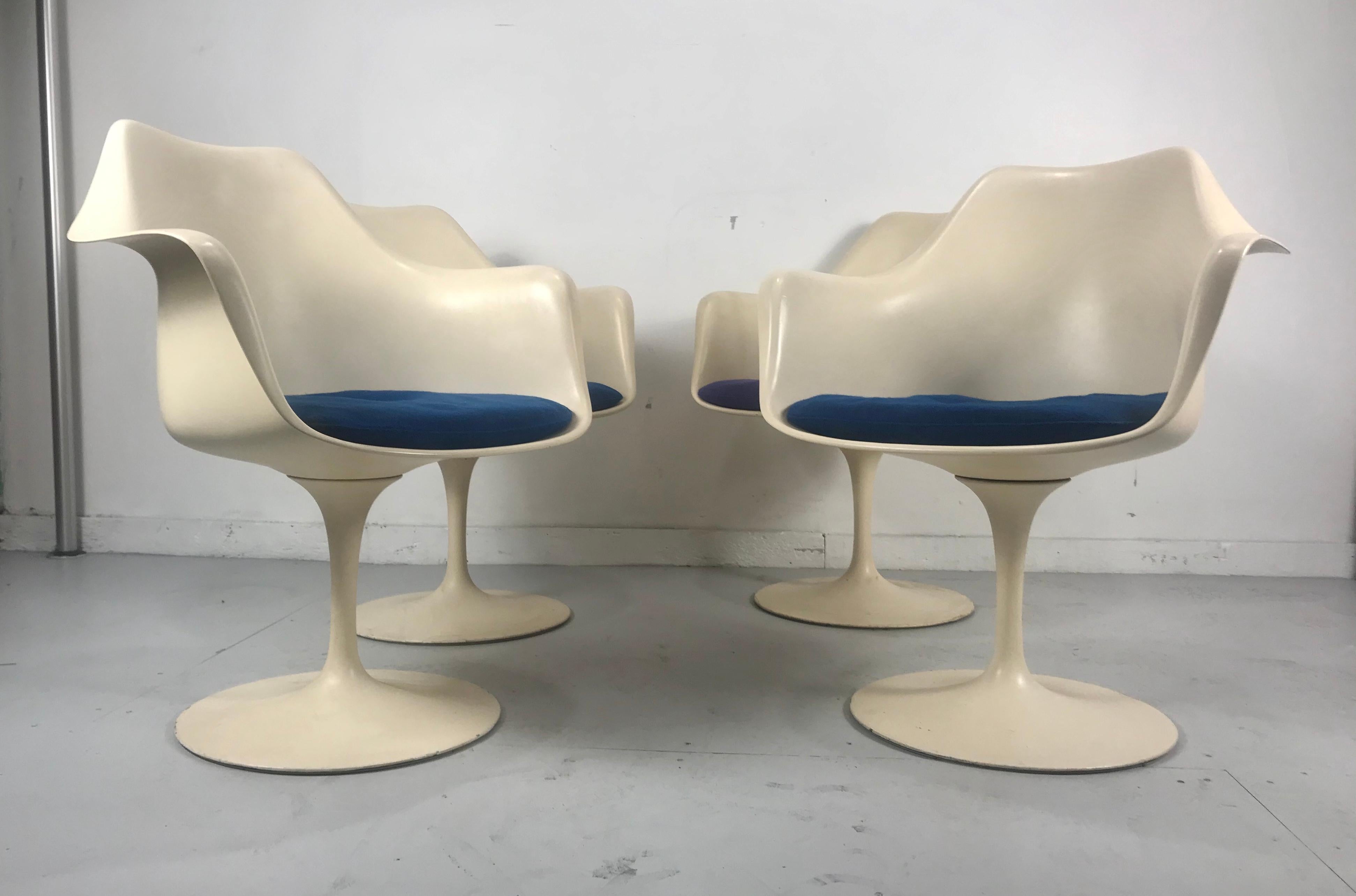 American Classic Set of Four Vintage Eero Saarinen Tulip Chair Swivel, Early Knoll Labels