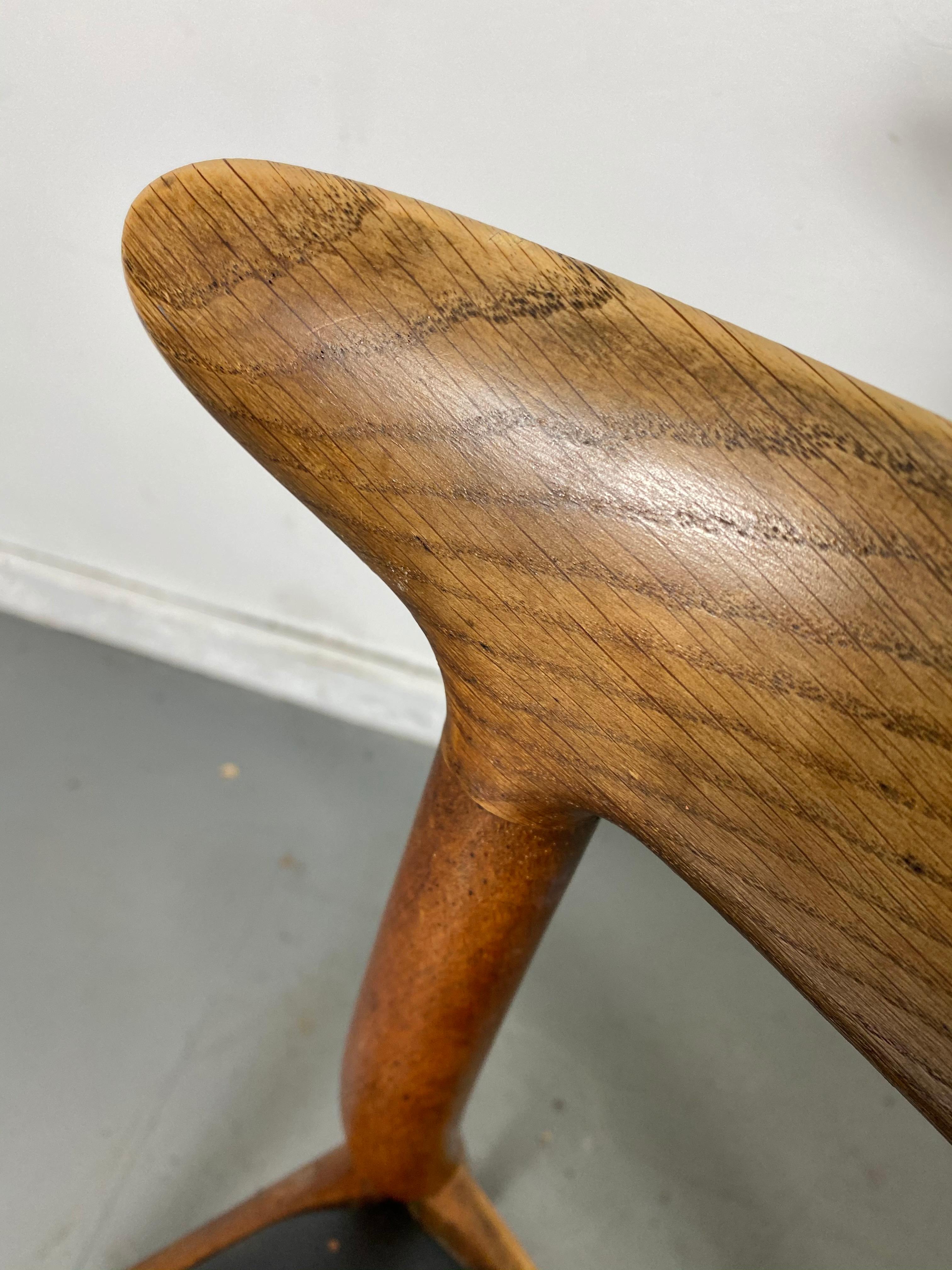 Oak Classic Set of Four W2 Dining Chairs by Hans Wegner / Denmark