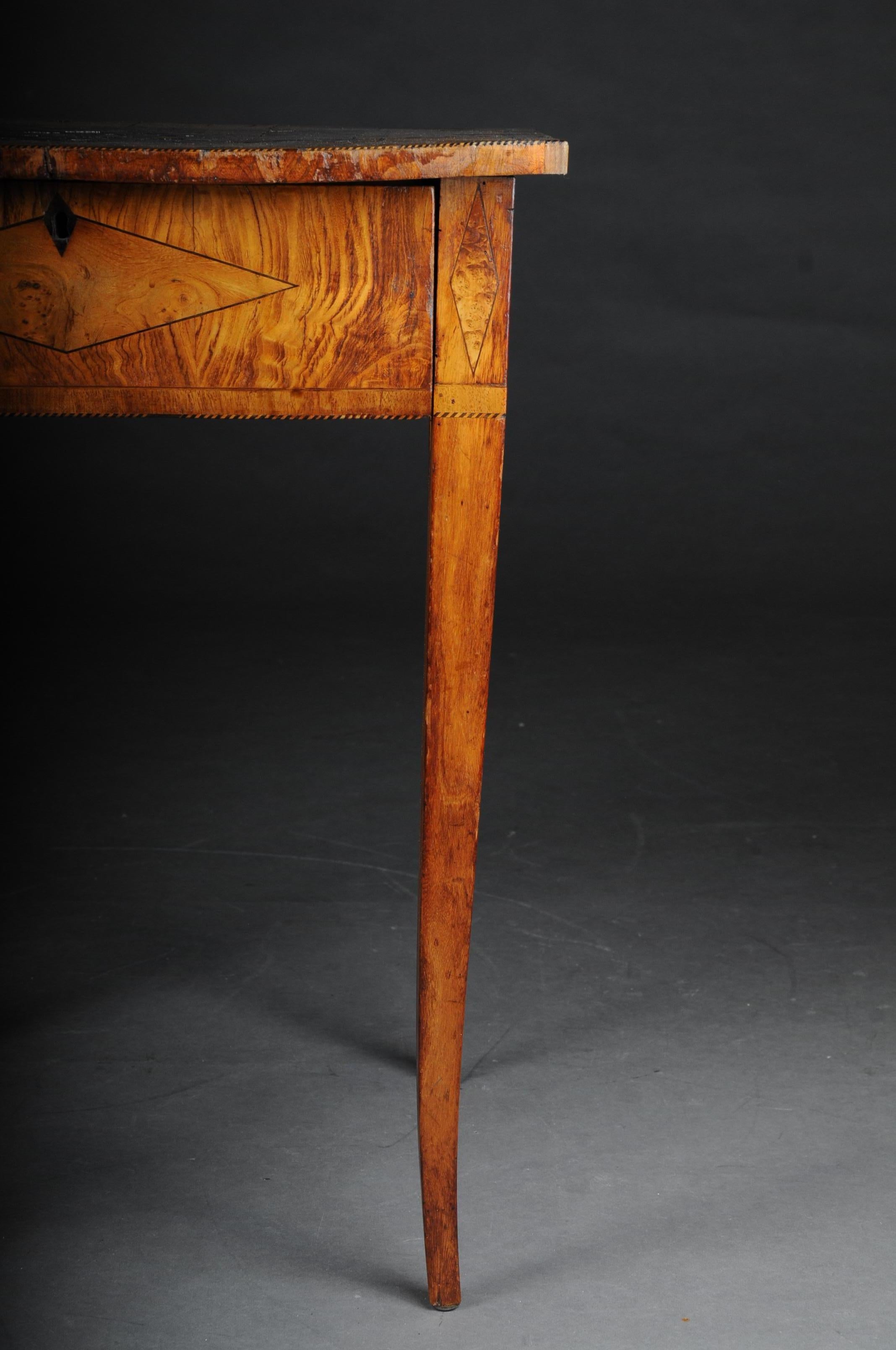 Classic Side Table Classicism, circa 1810 Ash, Inlaid In Good Condition For Sale In Berlin, DE