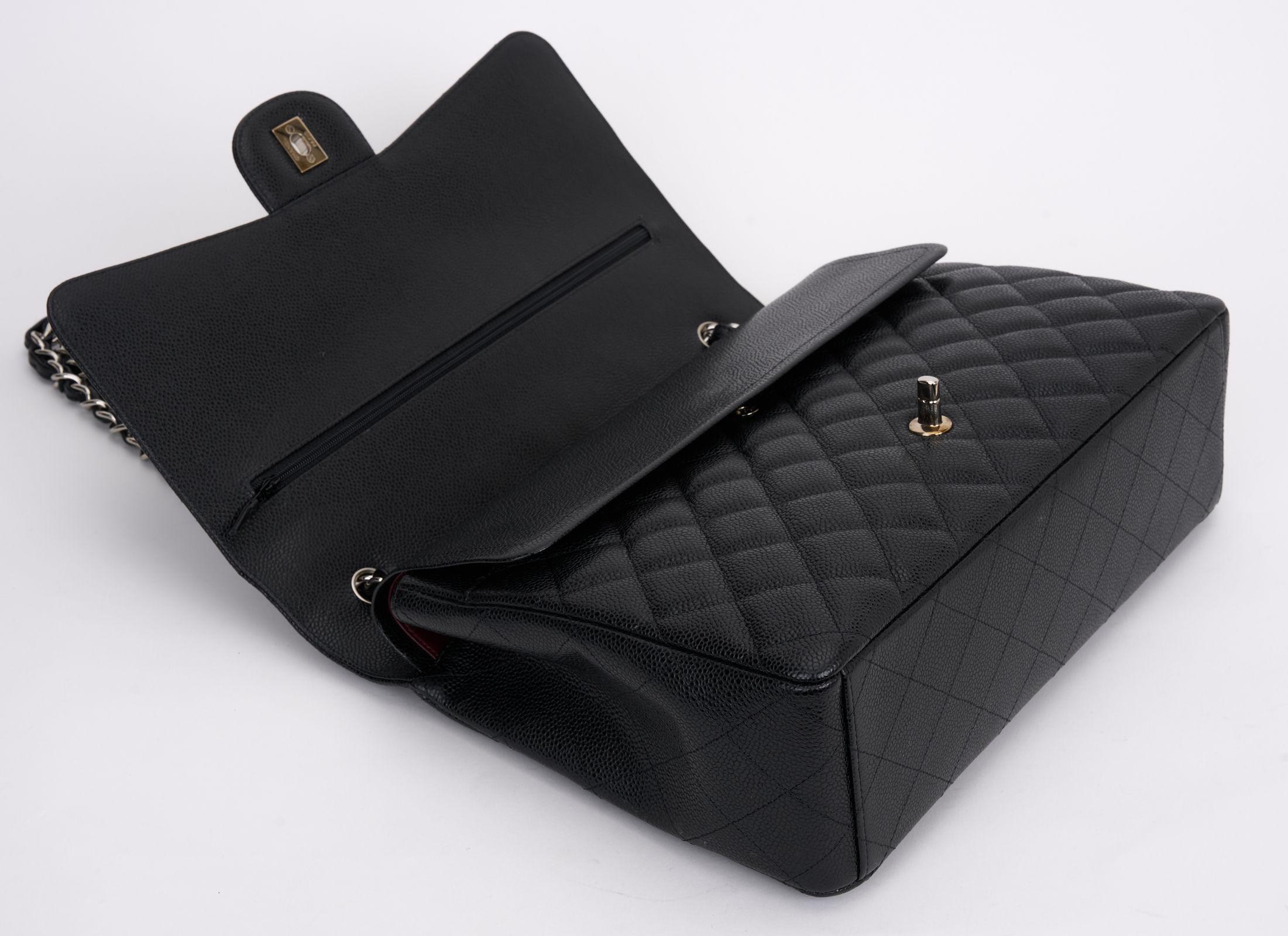 Classic Single Flap Maxi Quilted Caviar For Sale 1
