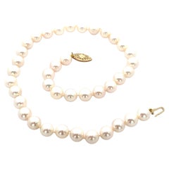 Collier de perles classiques 8.5 - 9mm avec fermoir filigrane en or jaune 14k