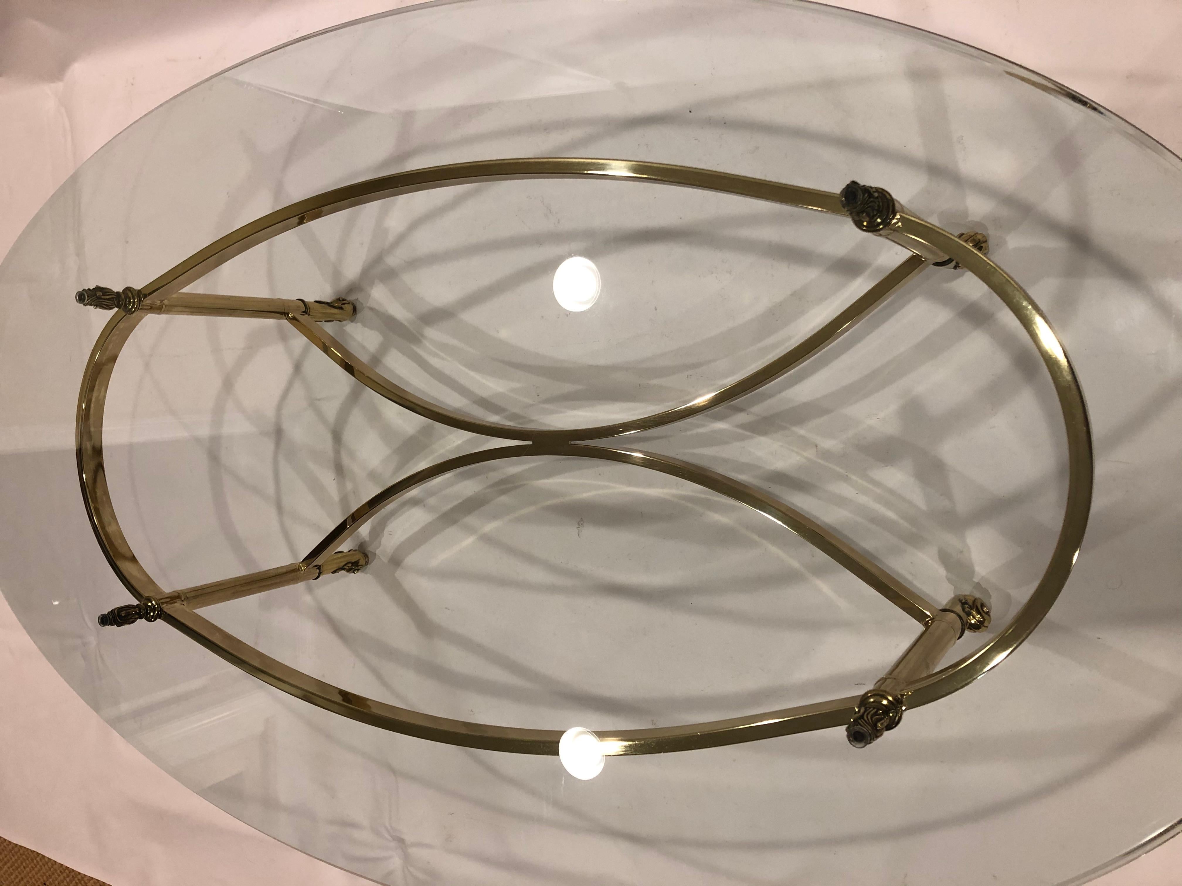 Classic Sleek La Barge Brass & Glass Oval Coffee Table In Good Condition In Hopewell, NJ