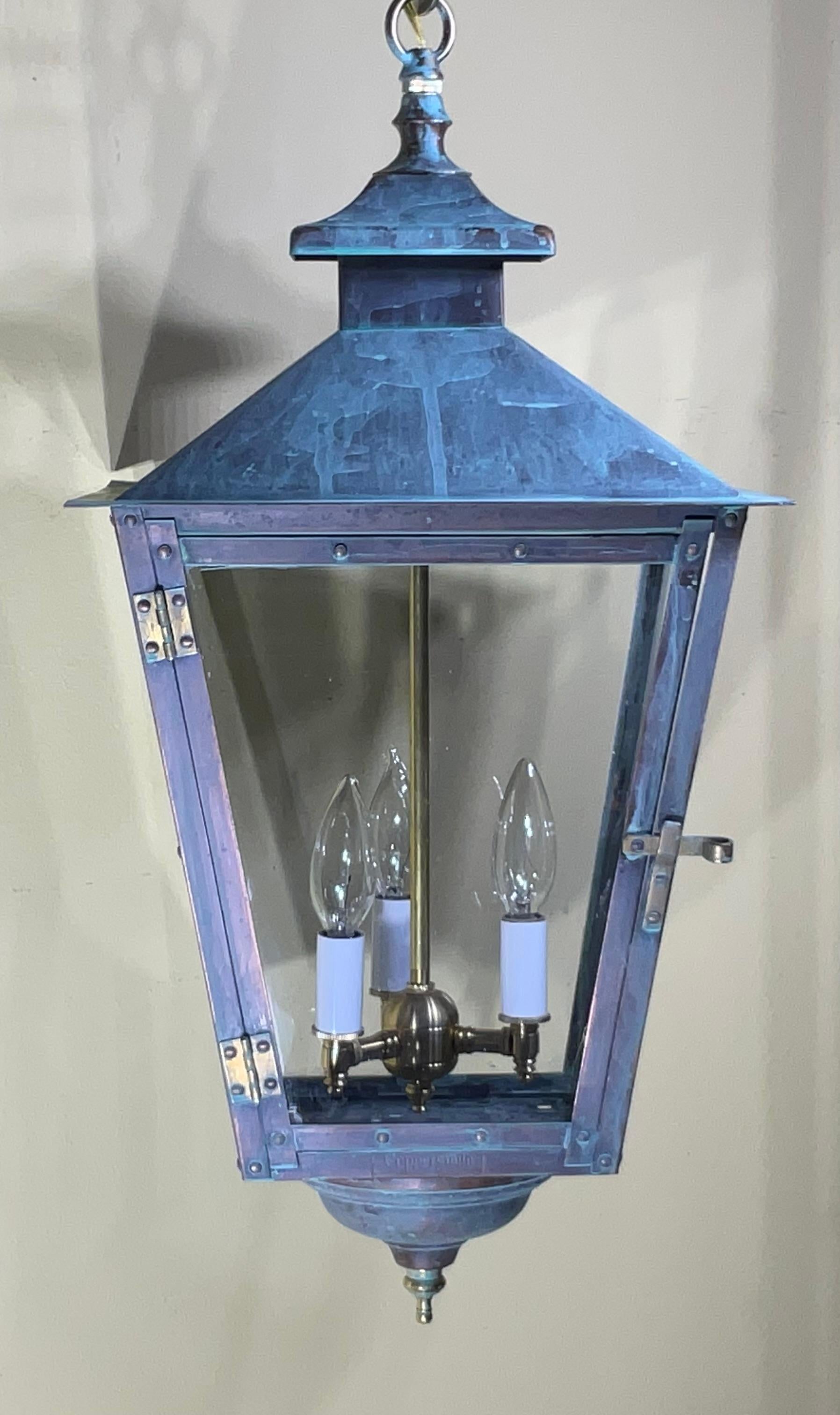 Suspension / Lanterne classique en cuivre massif et laiton en vente 6