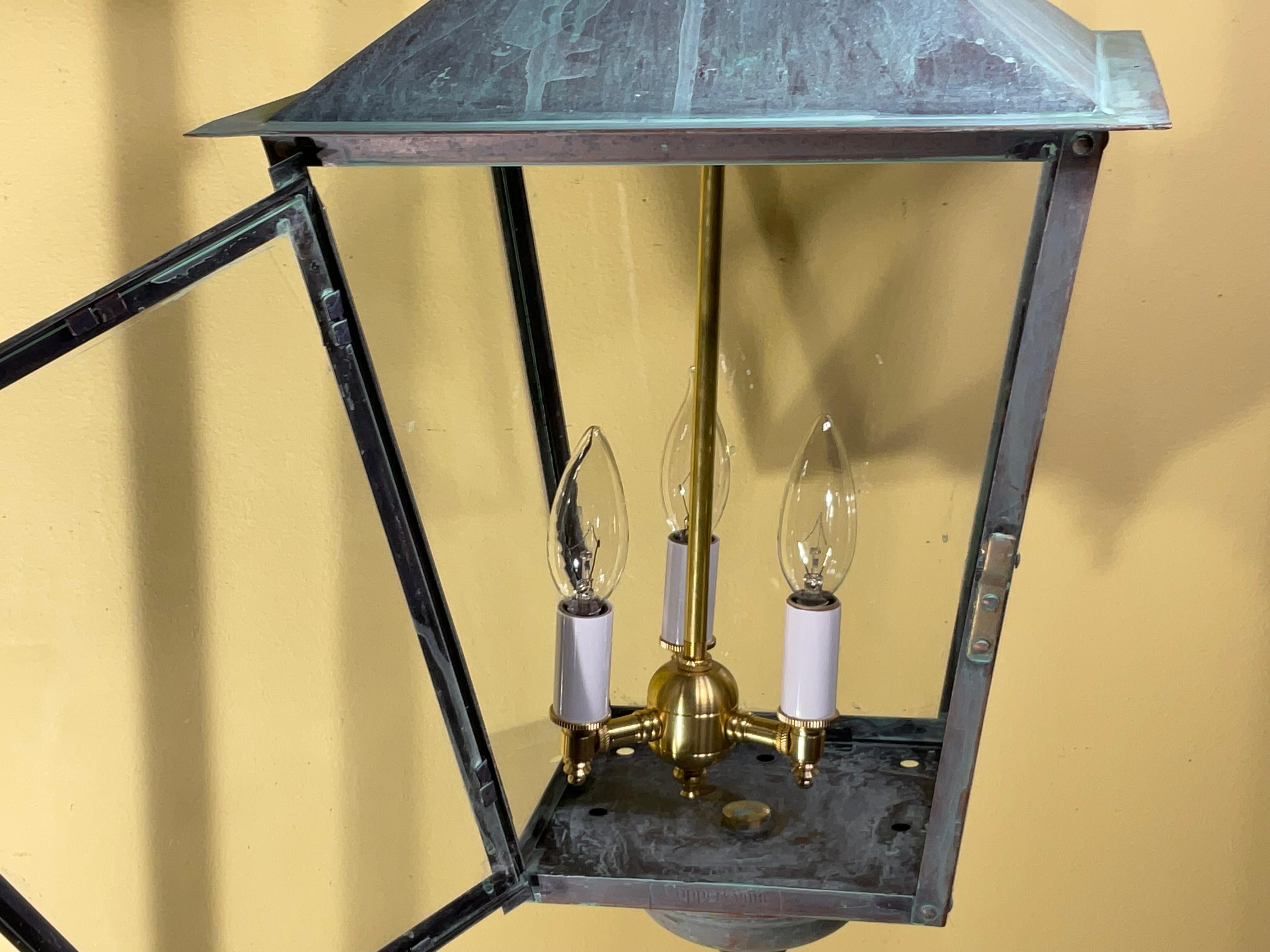 Suspension / Lanterne classique en cuivre massif et laiton en vente 7