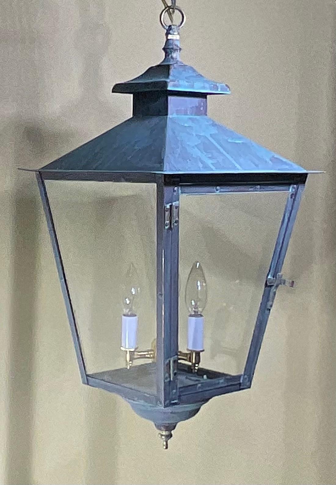 Suspension / Lanterne classique en cuivre massif et laiton en vente 8