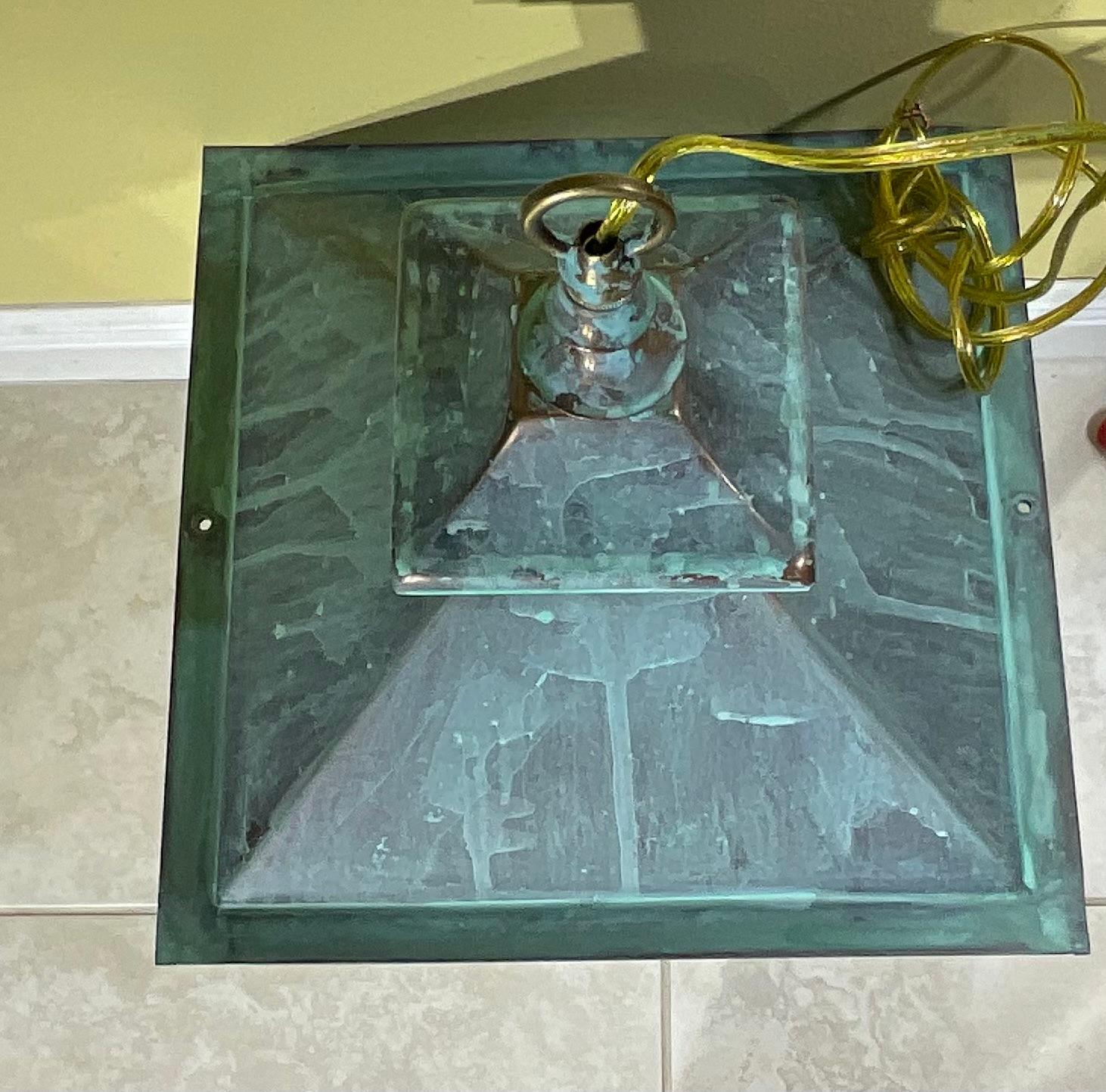 Suspension / Lanterne classique en cuivre massif et laiton en vente 10