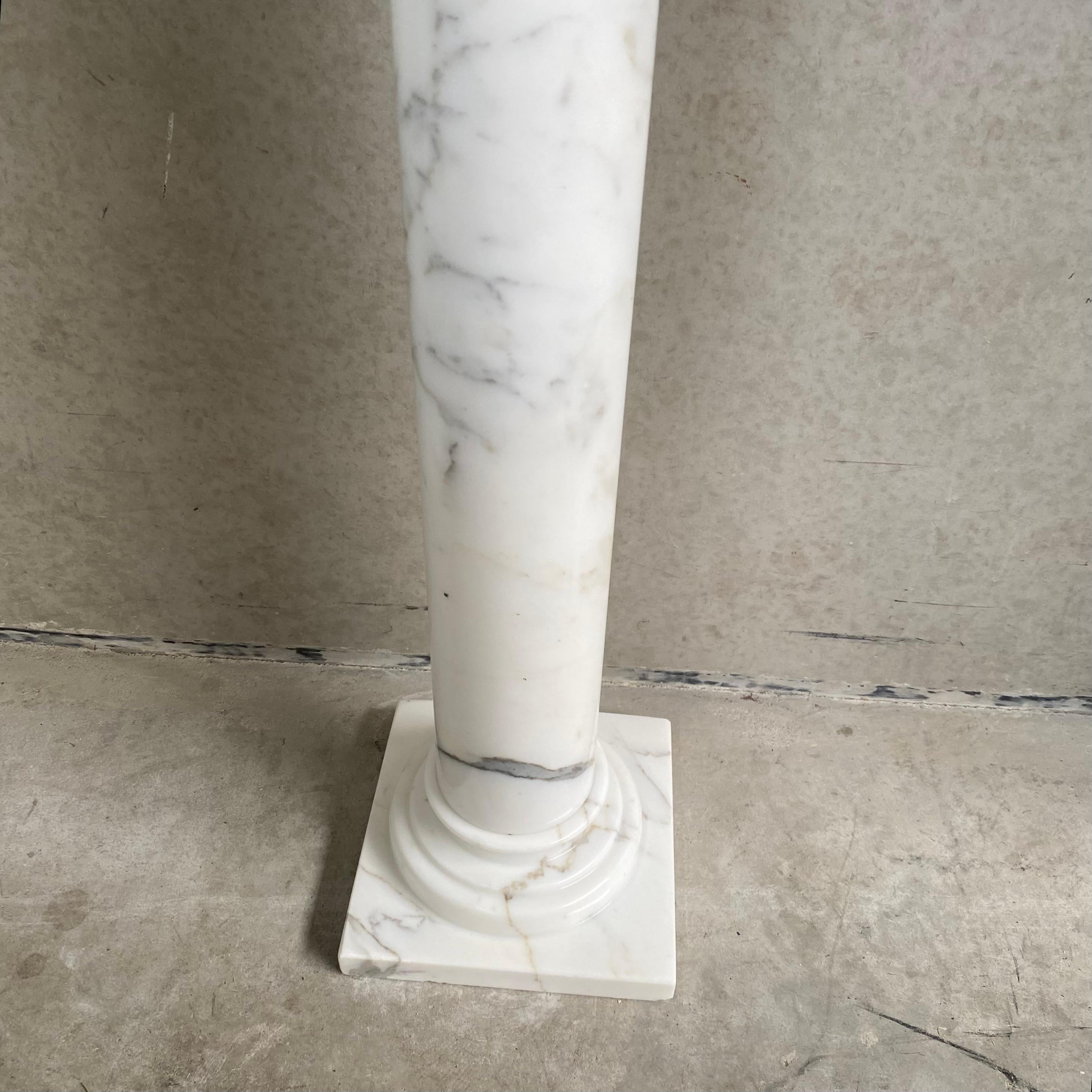 Classic Solid White Marble Console Table Side Table, Italy 1980 For Sale 8