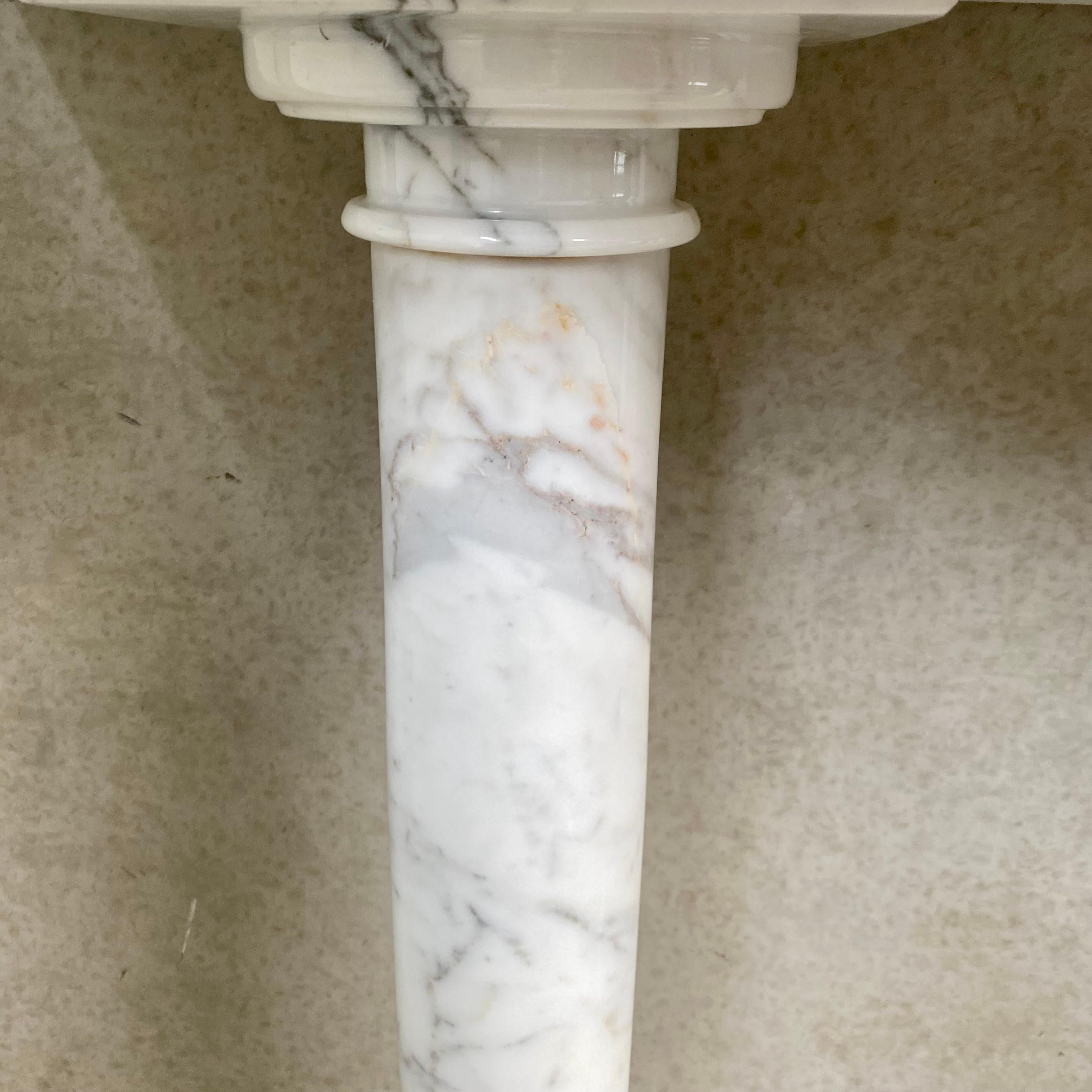 Classic Solid White Marble Console Table Side Table, Italy 1980 For Sale 9