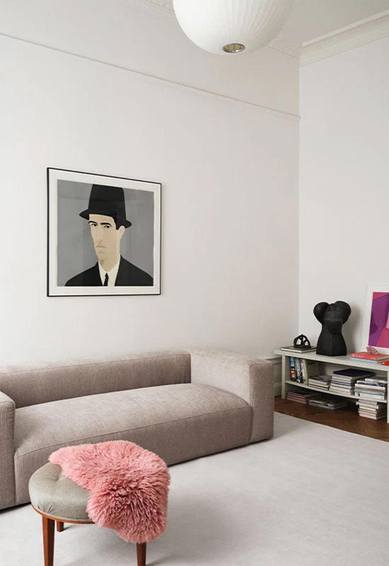 Il tappeto Solid Wool è un tappeto dal design classico. Questo tappeto è la scelta perfetta per chi è alla ricerca di un tappeto resistente e duraturo con un look classico ed elegante.

Realizzato a mano in 100% lana.
A causa del materiale naturale,