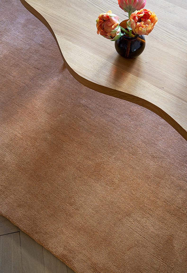 Moderno Tappeto Classic Solid Wool Caramel in vendita