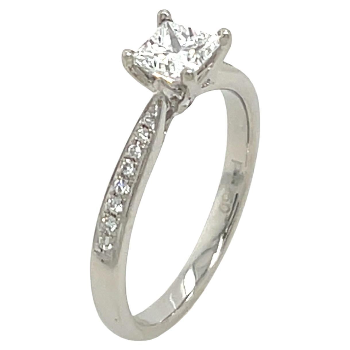 Classic Solitaire 0.60ct Diamond Engagement Ring set in Platinum