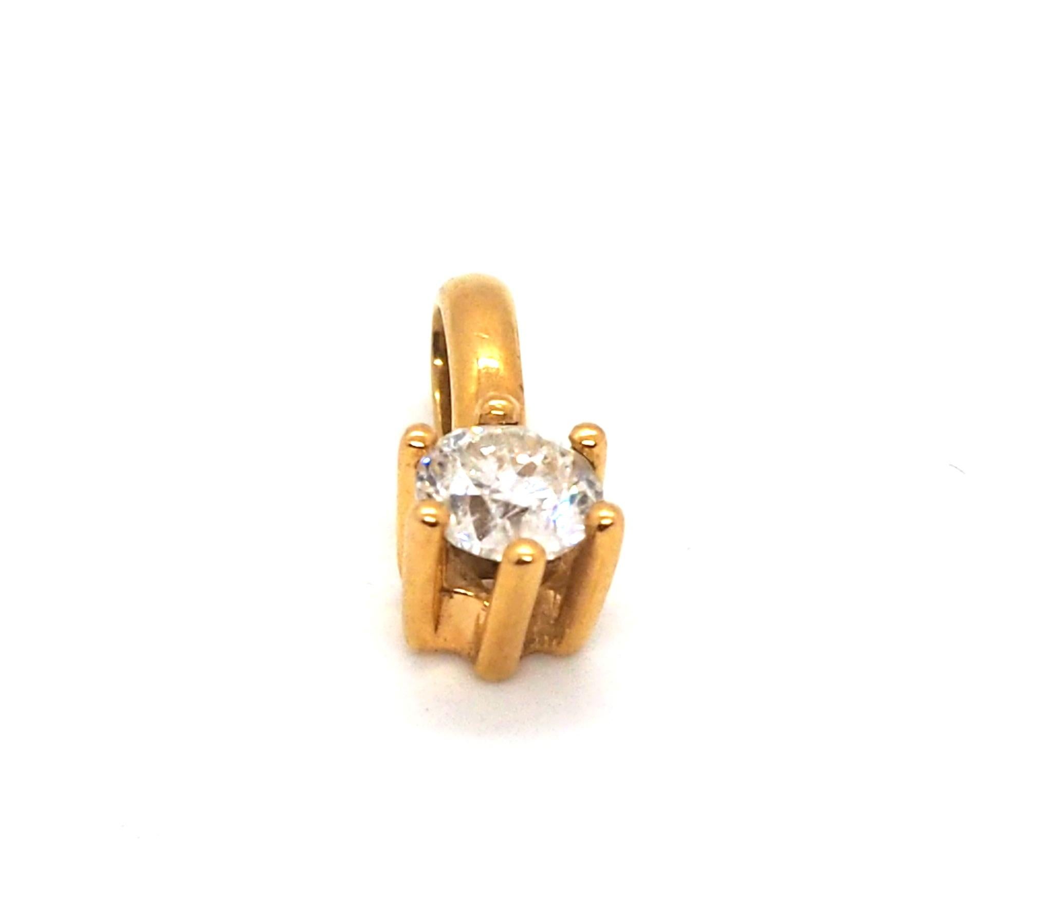 Breloque pendentif diamant en or jaune 18 carats Excellent état - En vente à Geneva, CH