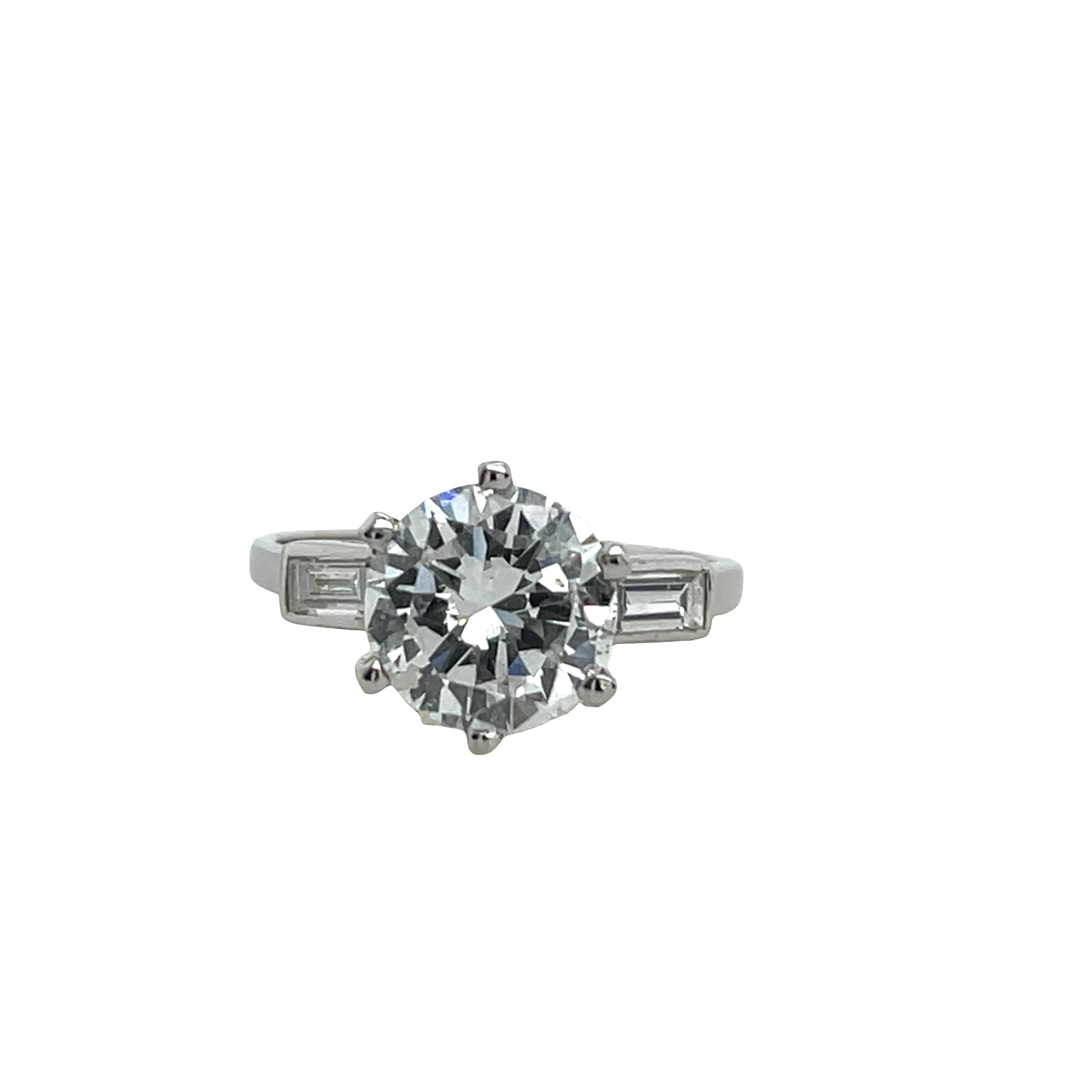 Round Cut Classic Solitaire 2.32ct H/SI2 Diamond Engagement Ring in Platinum For Sale