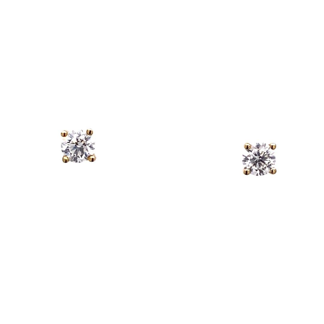 Taglio rotondo Orecchini classici con diamanti naturali solitari con diamanti da 0,81 carati in vendita