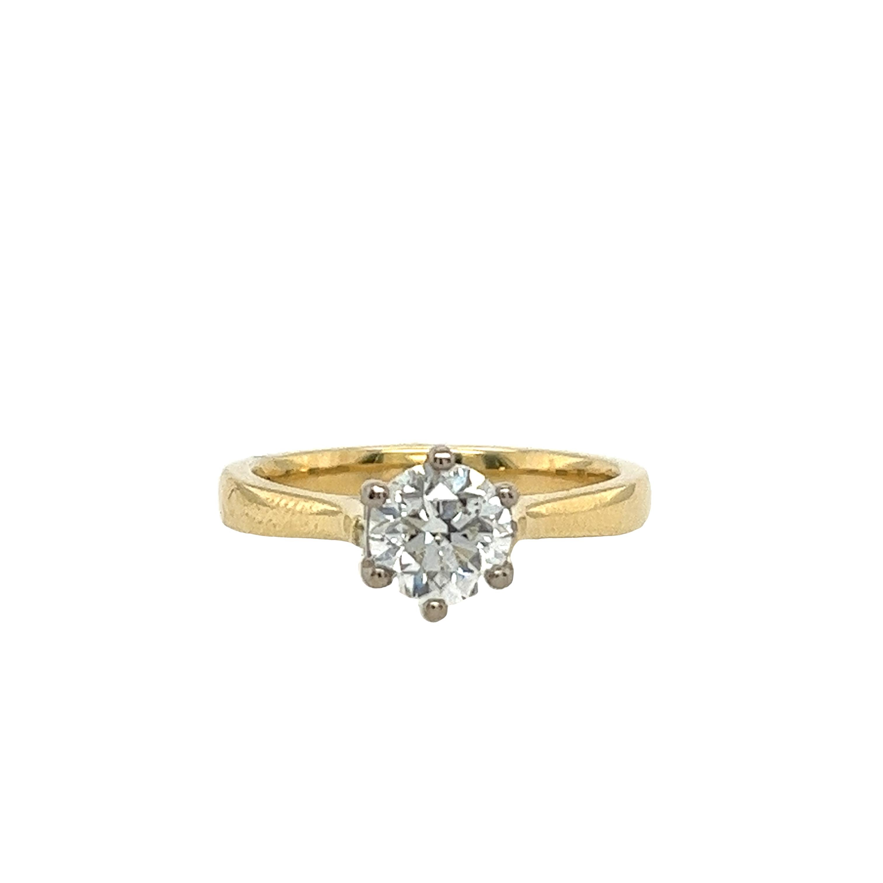 Classic Solitaire Round Diamond Engagement Ring 0.90ct I/SI2 Set In 18ct Gold For Sale 3