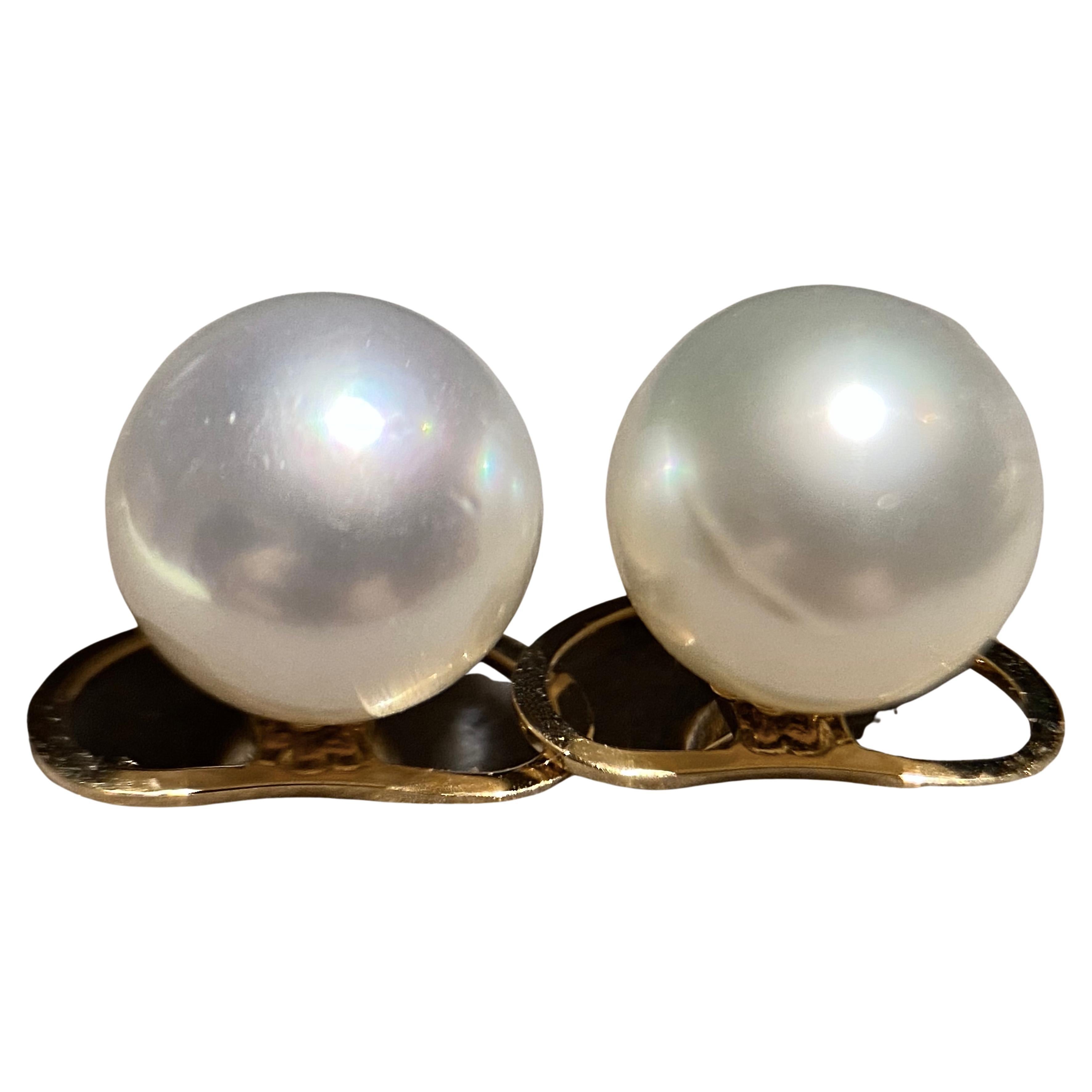 Classic South Sea Pearl Stud Earring in 18k Yellow Gold For Sale