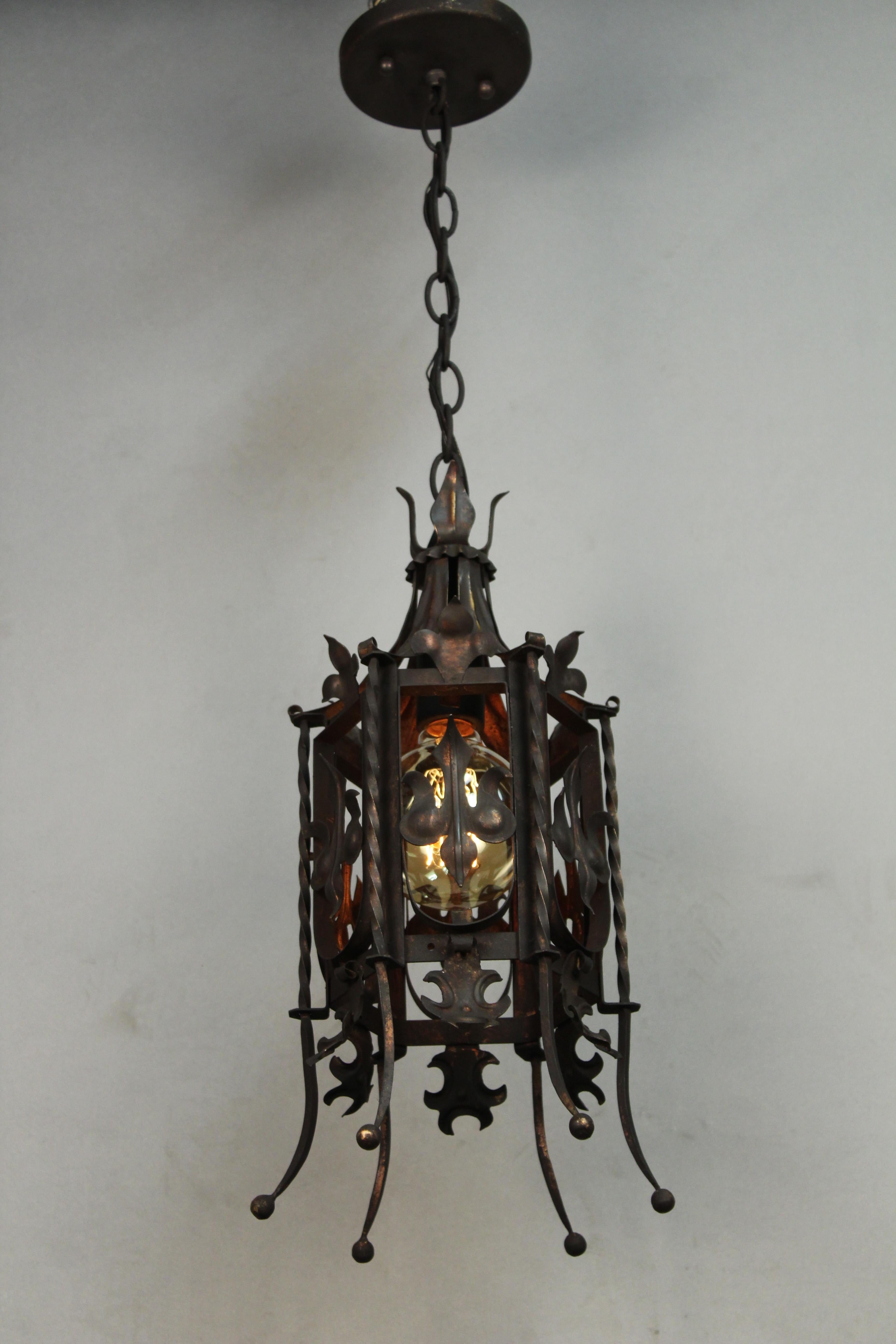 Classic Spanish Revival Iron 1920s Pendant Chandelier In Good Condition In Pasadena, CA