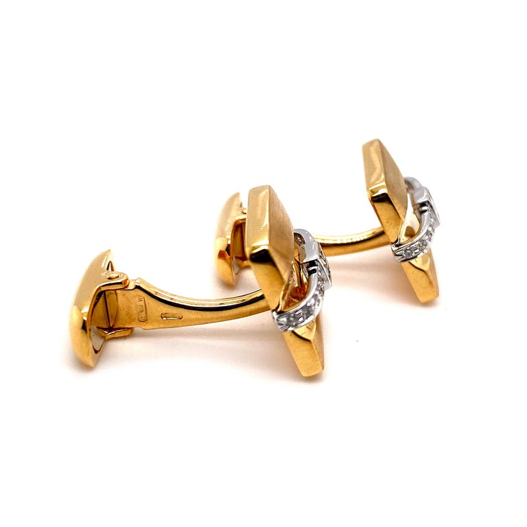 Round Cut Classic Square Cut Diamond Cufflinks by Dilys’ in 18 Karat Yellow Gold For Sale