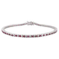 Bracelet de tennis classique en or blanc 18 carats avec rubis et diamants de taille carrée