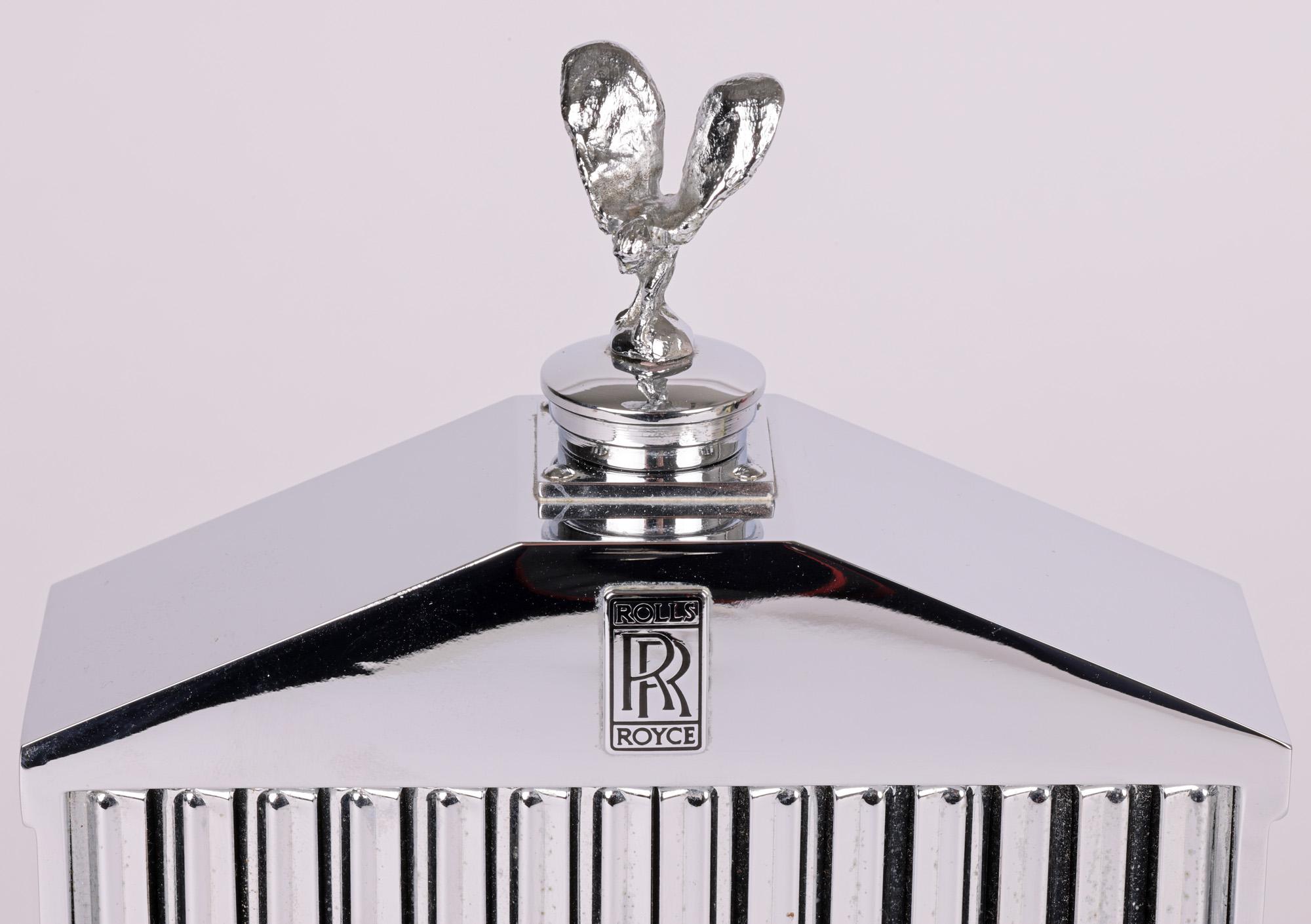 A wonderful display piece or indeed addition to any serious man cave is this exceptionally well made mid-century Classic Stable Rolls Royce radiator spirit decanter retailed through Harrods and dating from around 1960. The heavily made decanter is