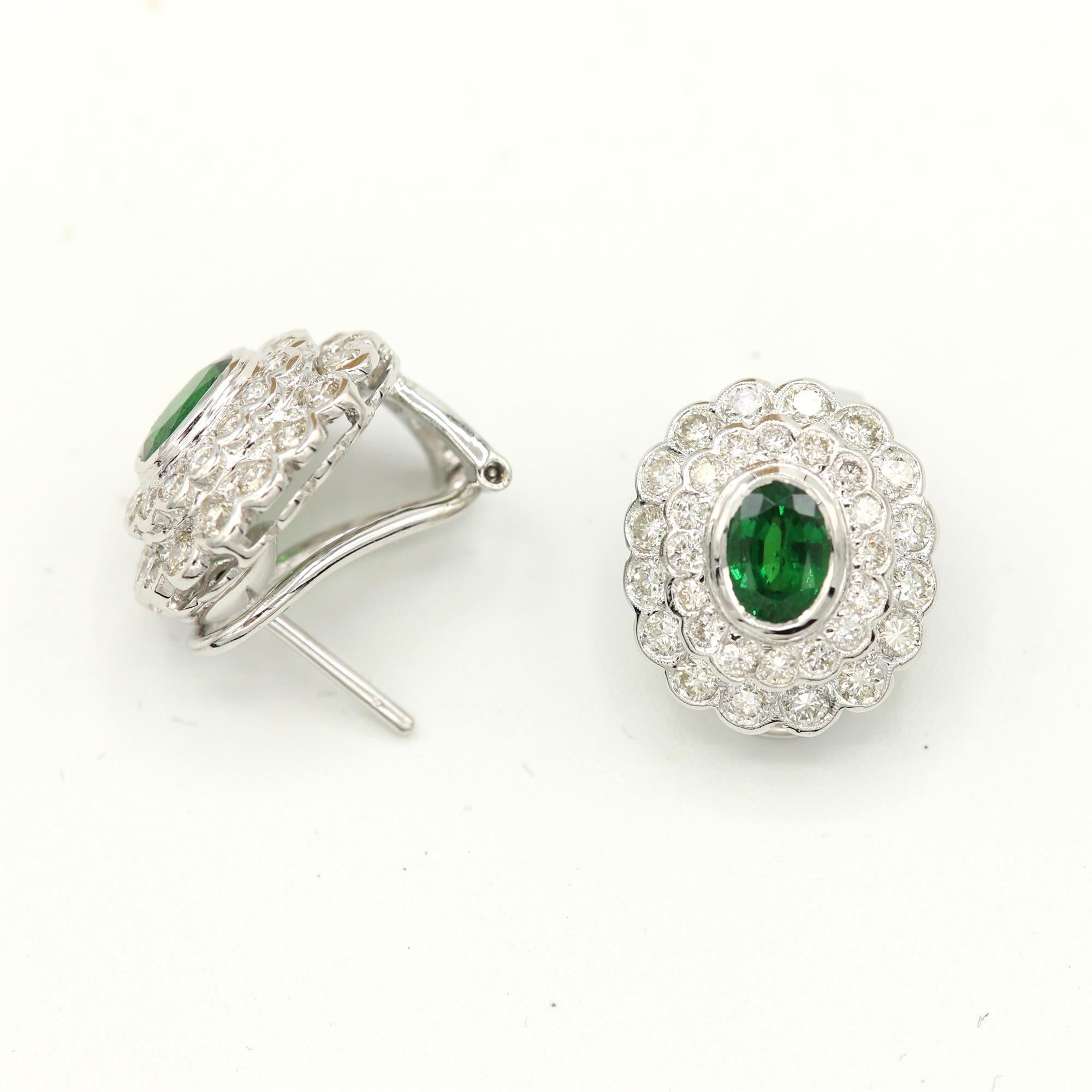 Women's Classic Stavorite and Diamond Earrings 18 Karat Gold Oval Shape Green Tsavorite For Sale
