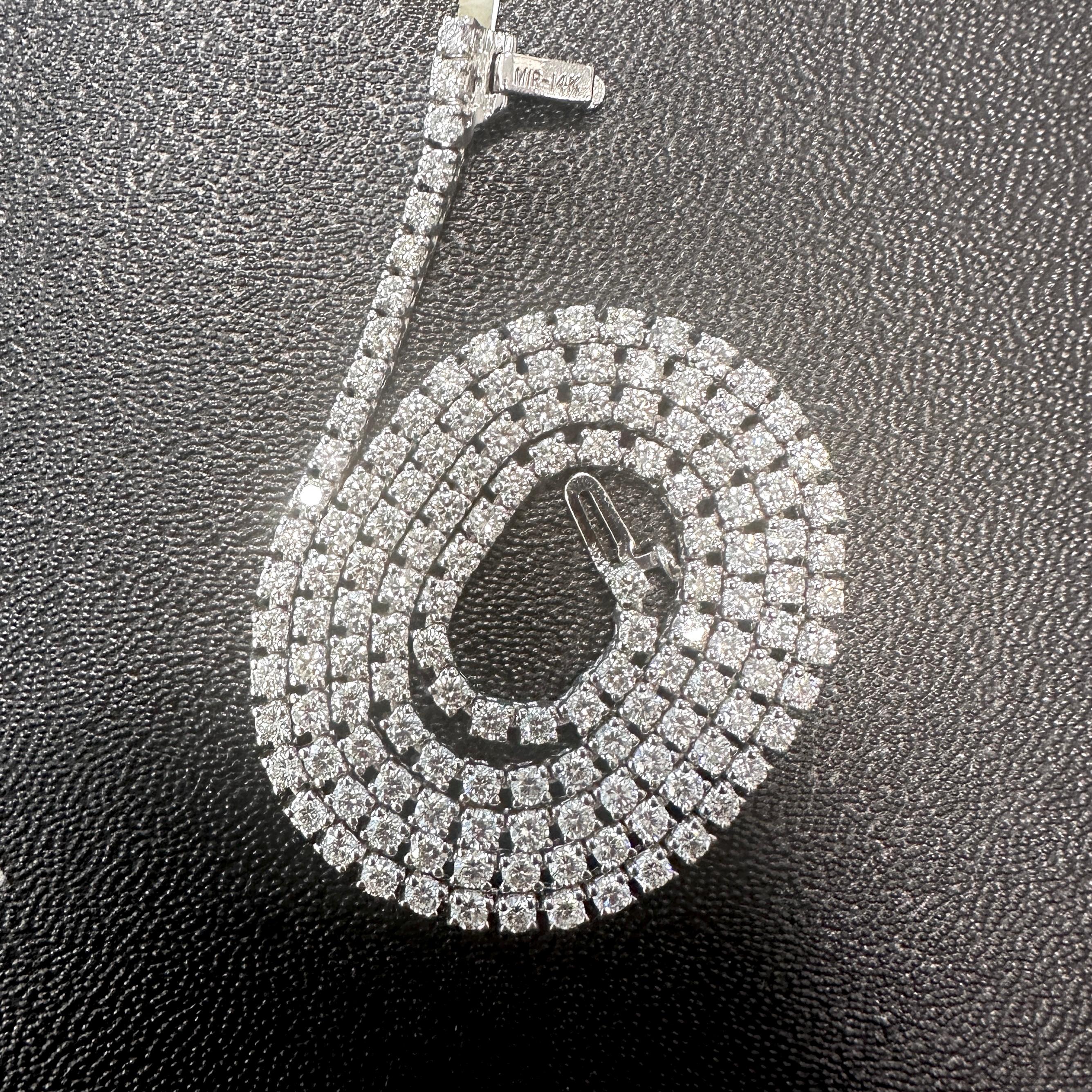 Classic Straight-Line Diamond Tennis Necklace in 14K White Gold, 7.35 Carats In New Condition For Sale In New York, NY