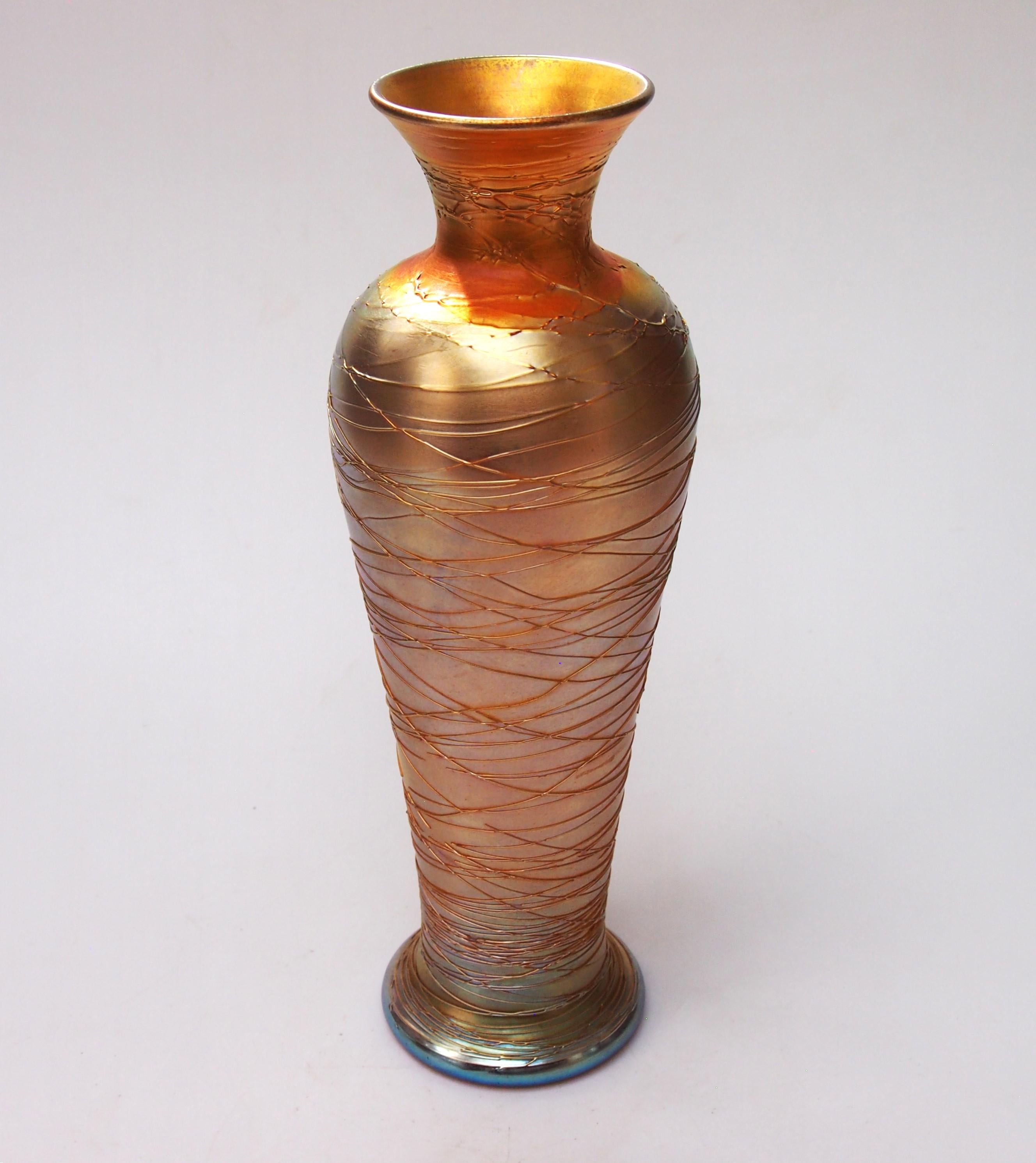 Americano Vaso classico in vetro americano C.I.C. Aurene Durand con chiusura a strappo, 1924 circa in vendita