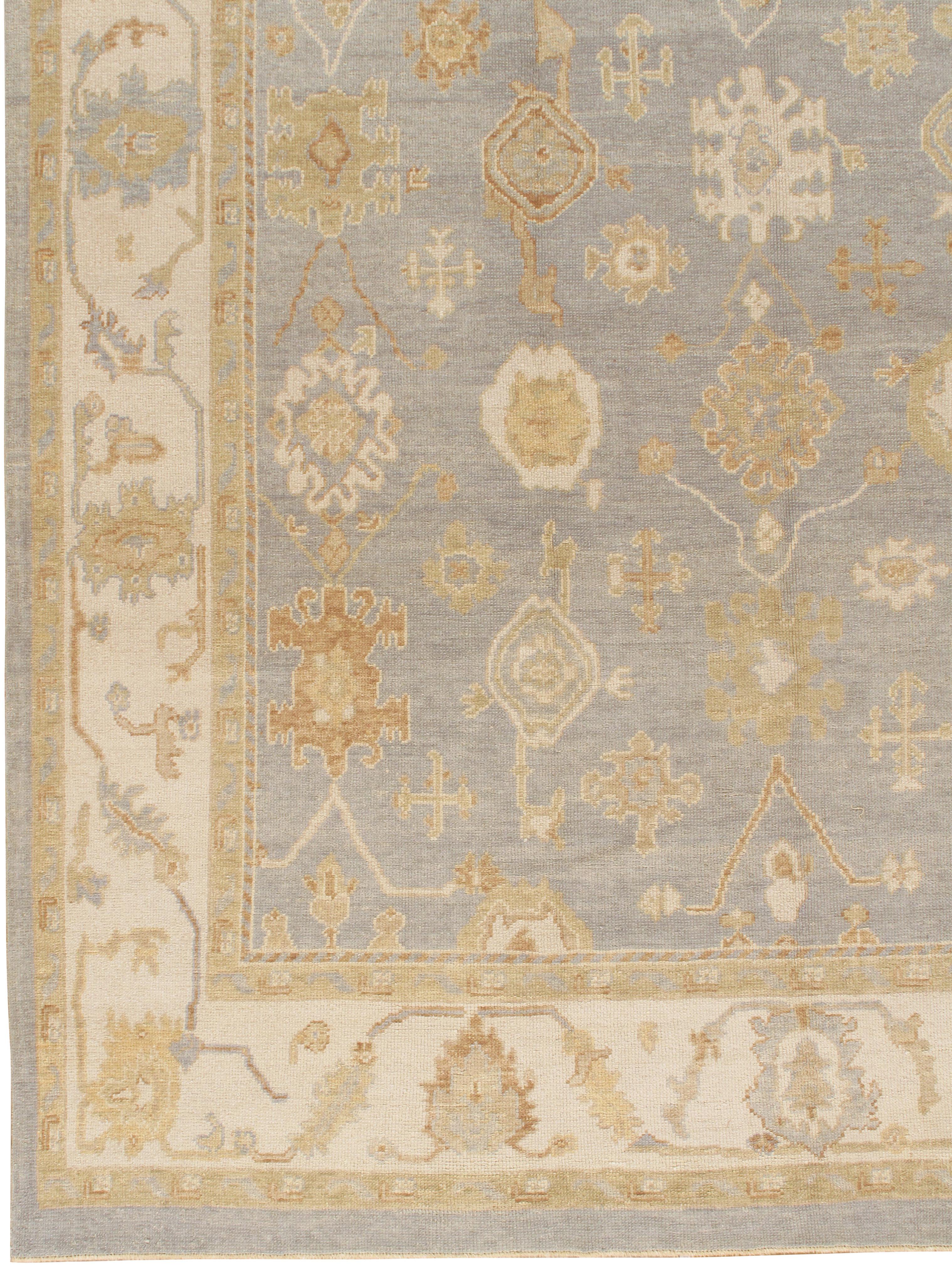 Contemporary Classic Style Oushak Rug  9'4 x 13' For Sale