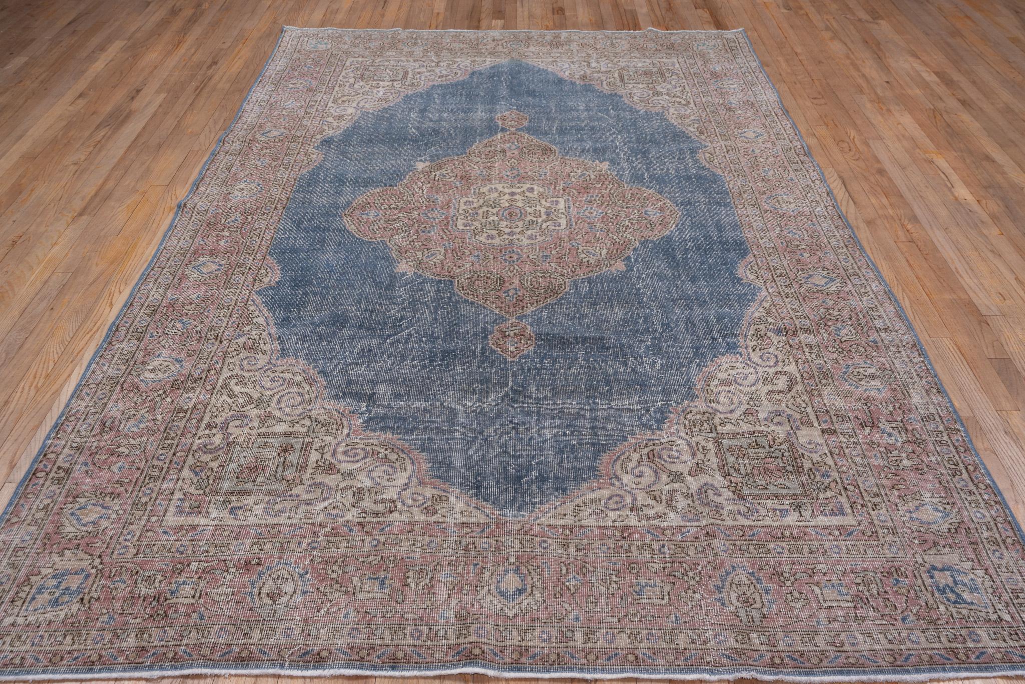 Classic Style Oushak with Blue Central Medallion Border For Sale 1