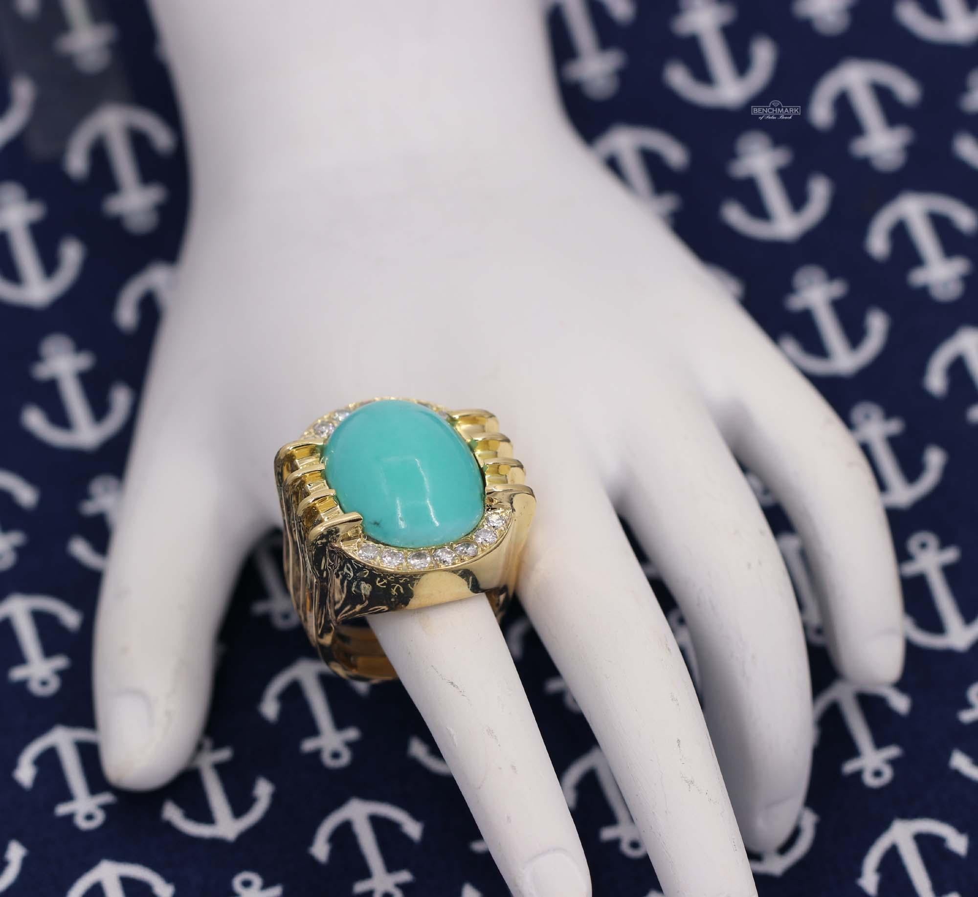 Classic Styled Gold Ring with Turquoise and Diamonds In Excellent Condition In Palm Beach, FL