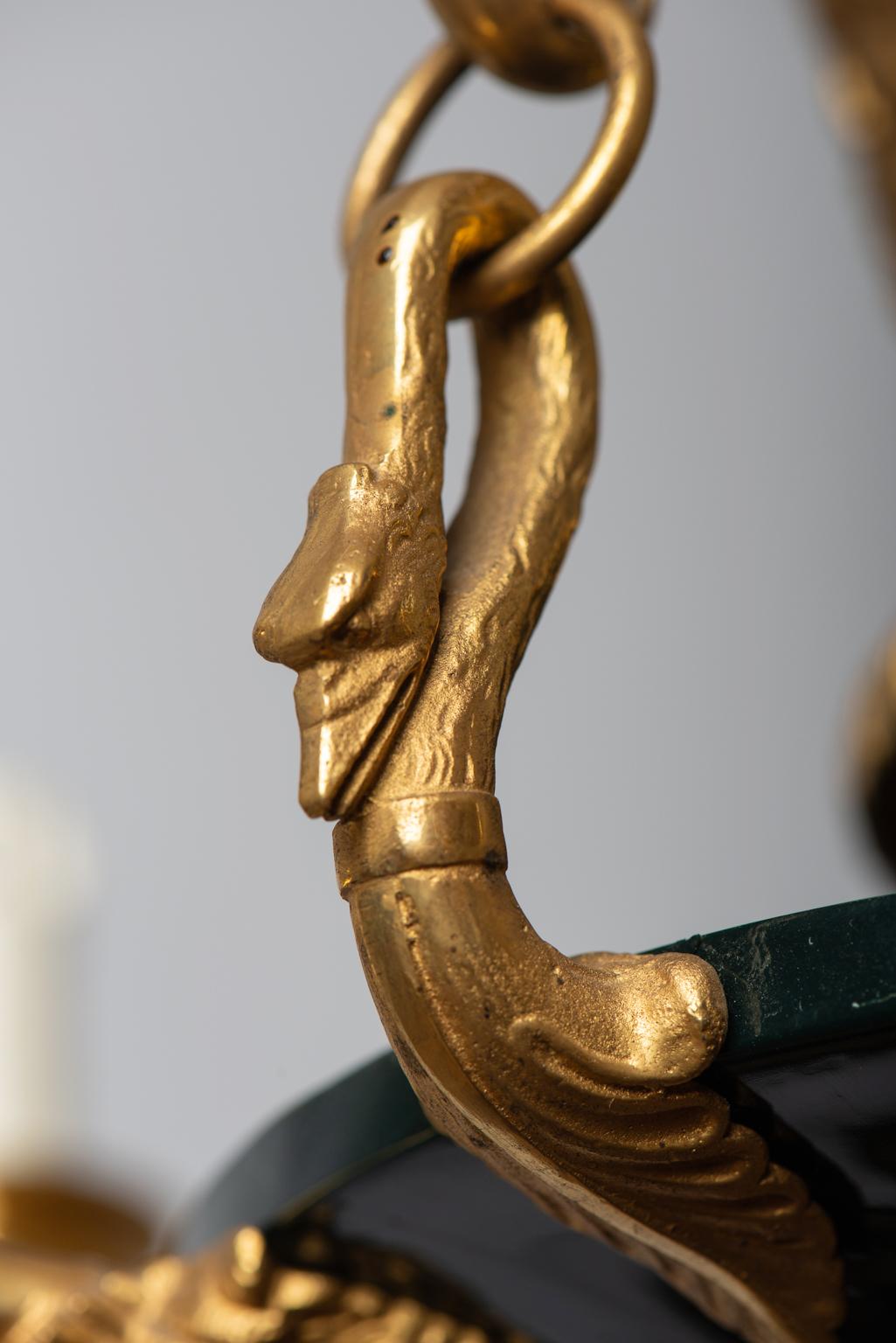 Classic Swan Französischer Empire Kronleuchter aus vergoldeter Bronze im Angebot 5