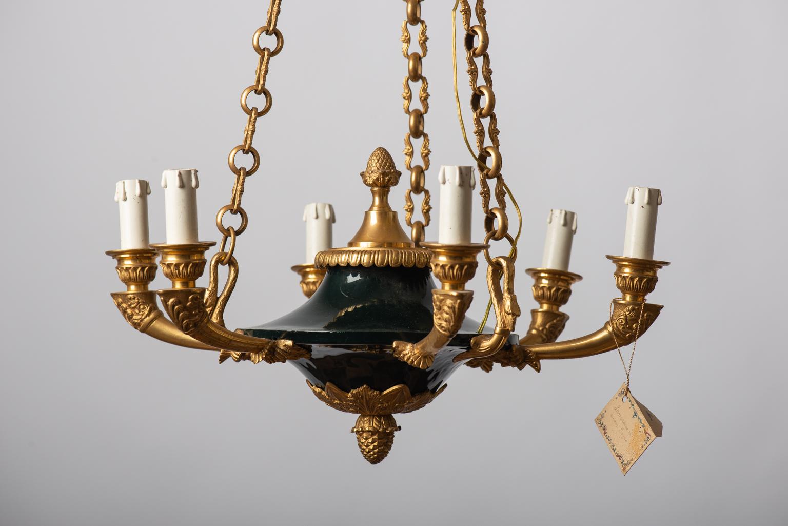 Classic Swan French Empire Gilt Bronze Chandelier In Excellent Condition For Sale In Alessandria, Piemonte