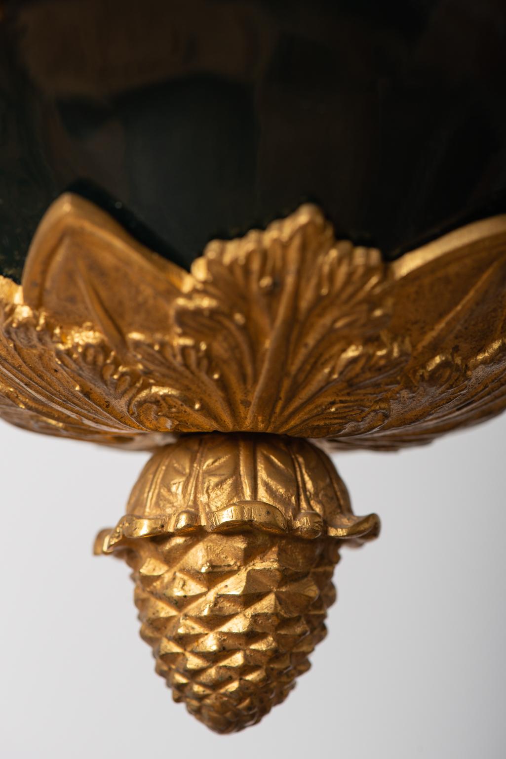 Classic Swan Französischer Empire Kronleuchter aus vergoldeter Bronze im Angebot 2