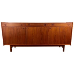 Klassisch schwedisch modernes Teakholz-Credenza von Ulferts Mobler