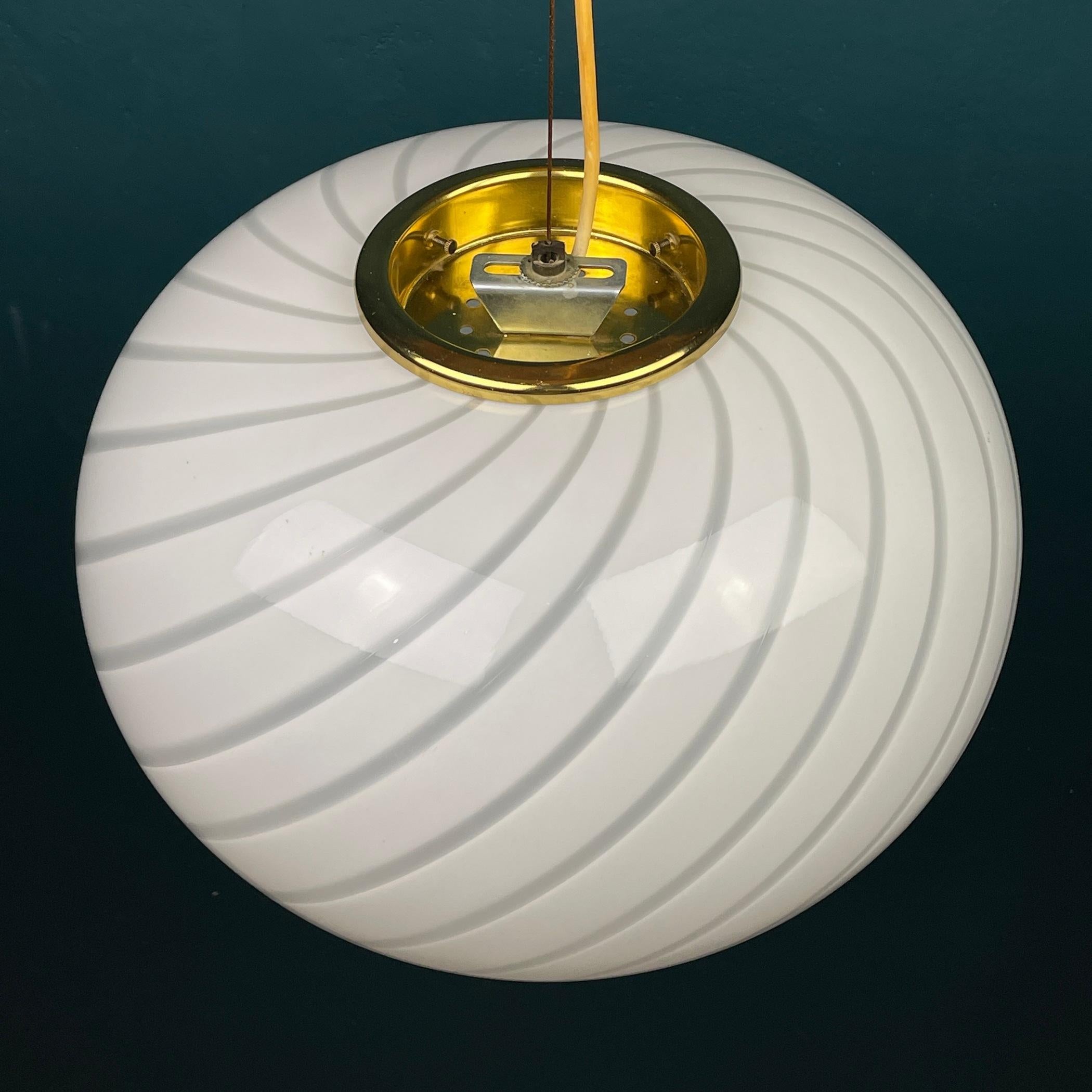 Classic Swirl Glass Pendant Lamp Italy 70s For Sale 2
