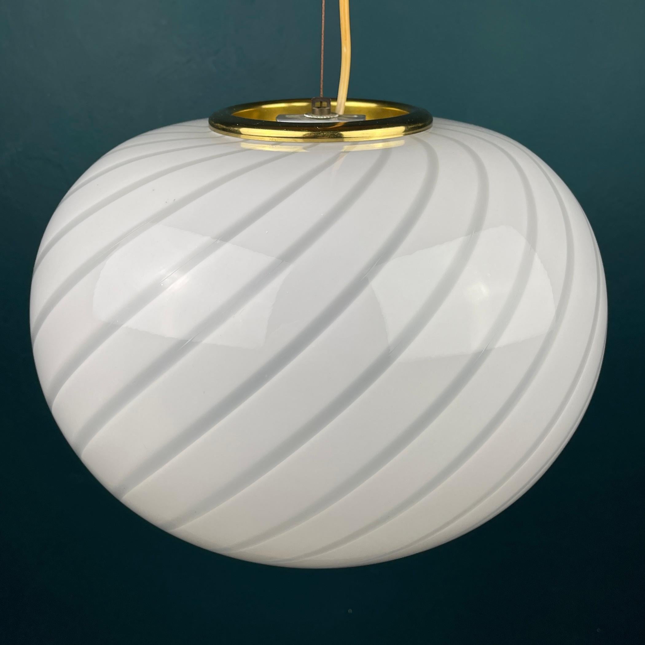 Mid-Century Modern Classic Swirl Glass Pendant Lamp Italy 70s For Sale