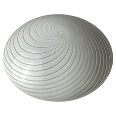Lampada da soffitto o da parete in vetro di murano a volute classiche Italia anni '70