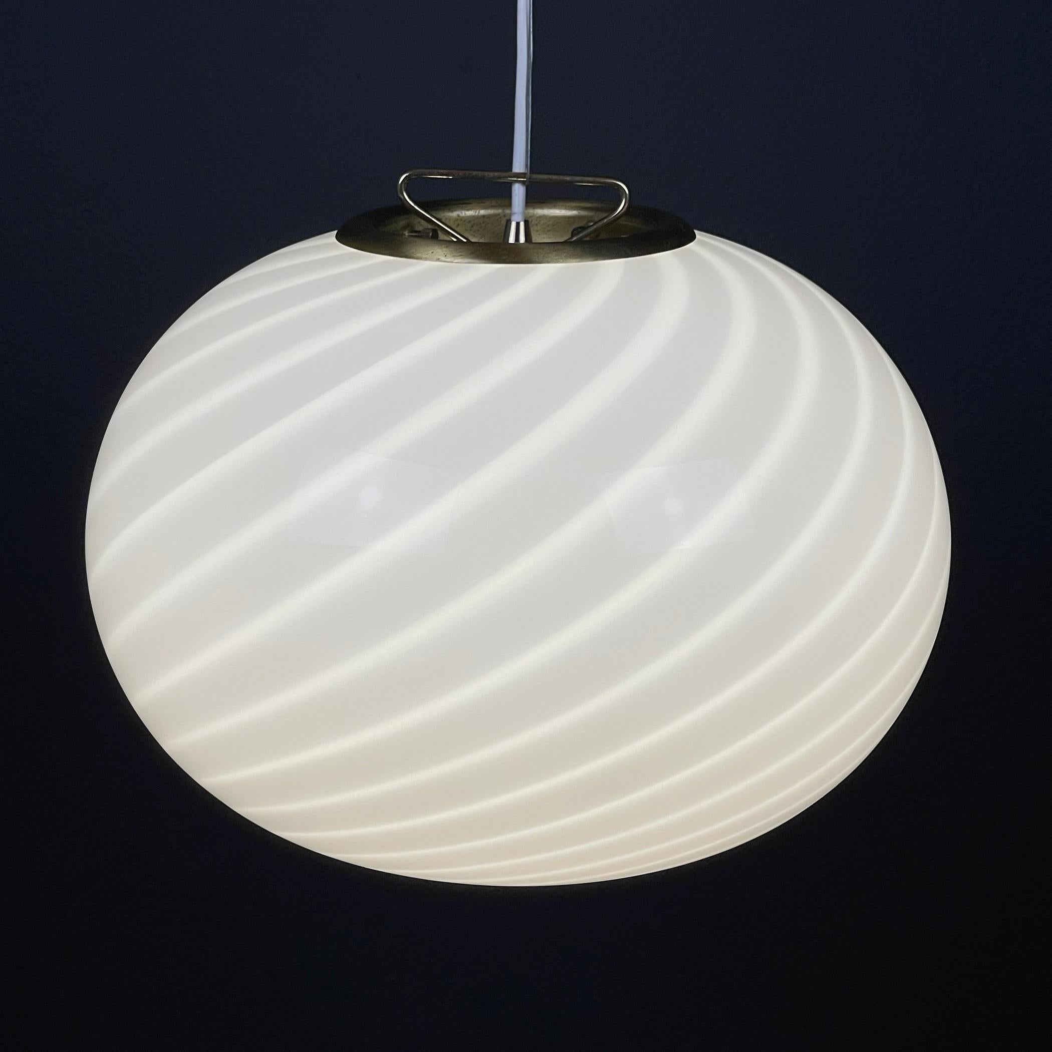 Classic swirl Murano glass pendant lamp Italy 1970s  For Sale 3