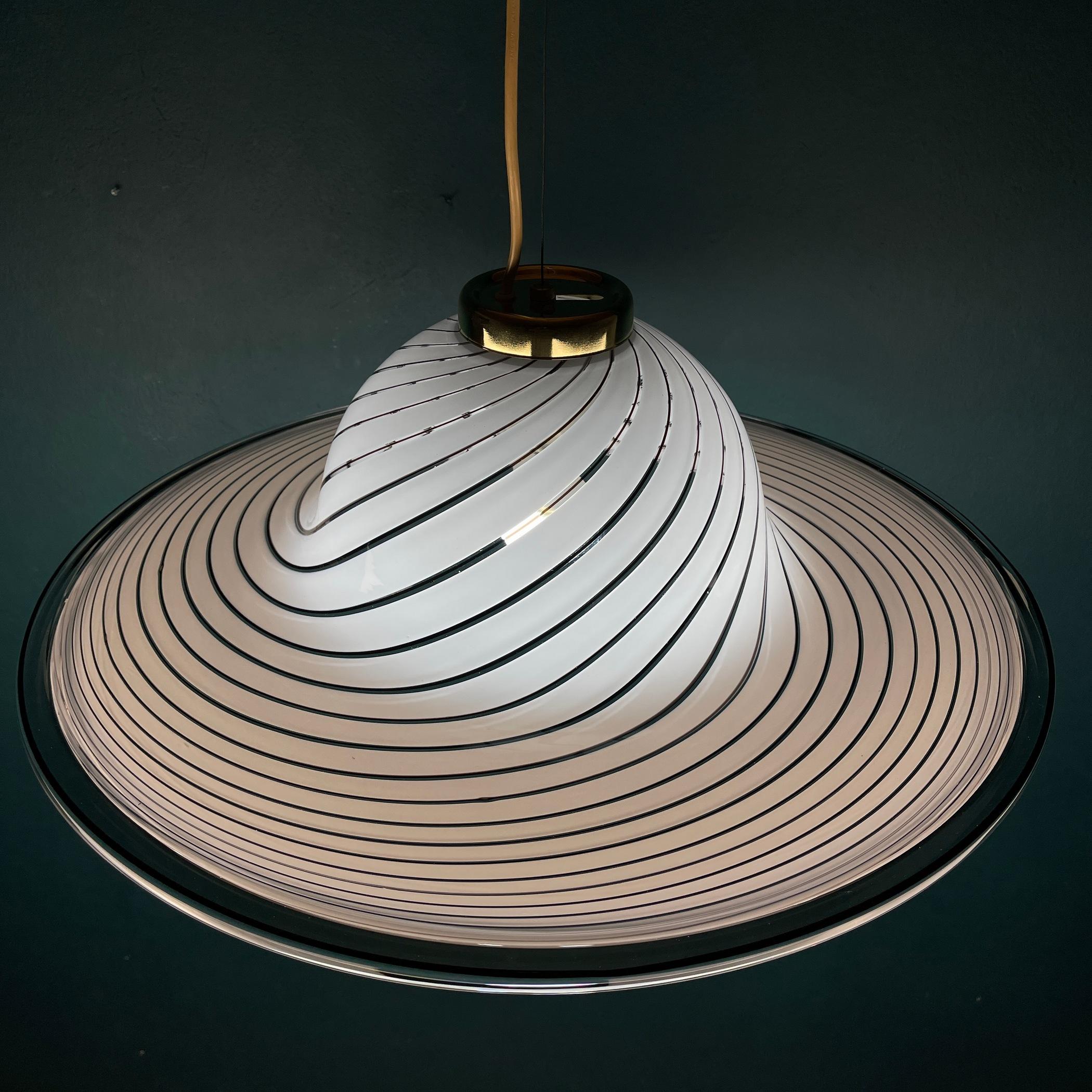 Classic Swirl Murano Glass Pendant Lamp, Italy, 1970s For Sale 2
