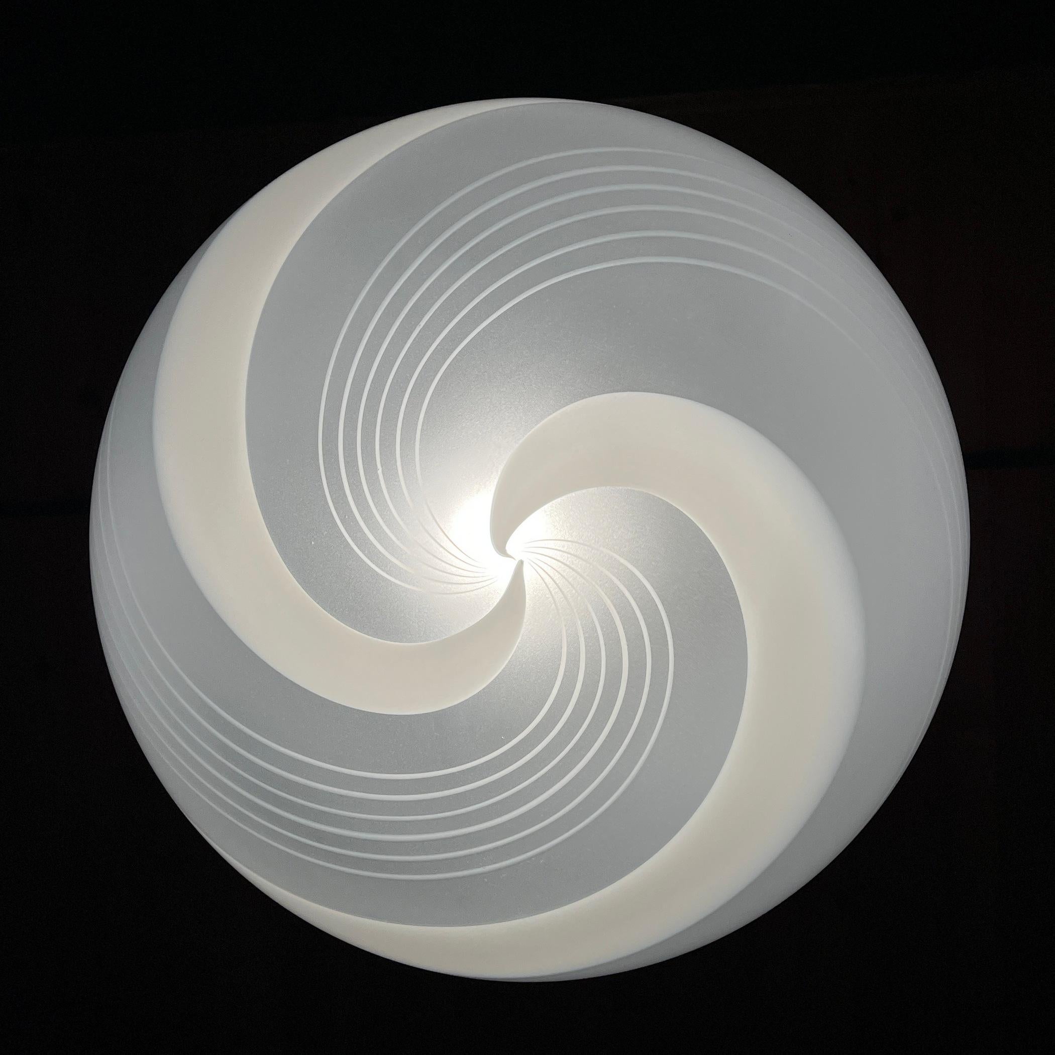 Mid-Century Modern Classic swirl Murano glass pendant lamp Italy 70s  For Sale