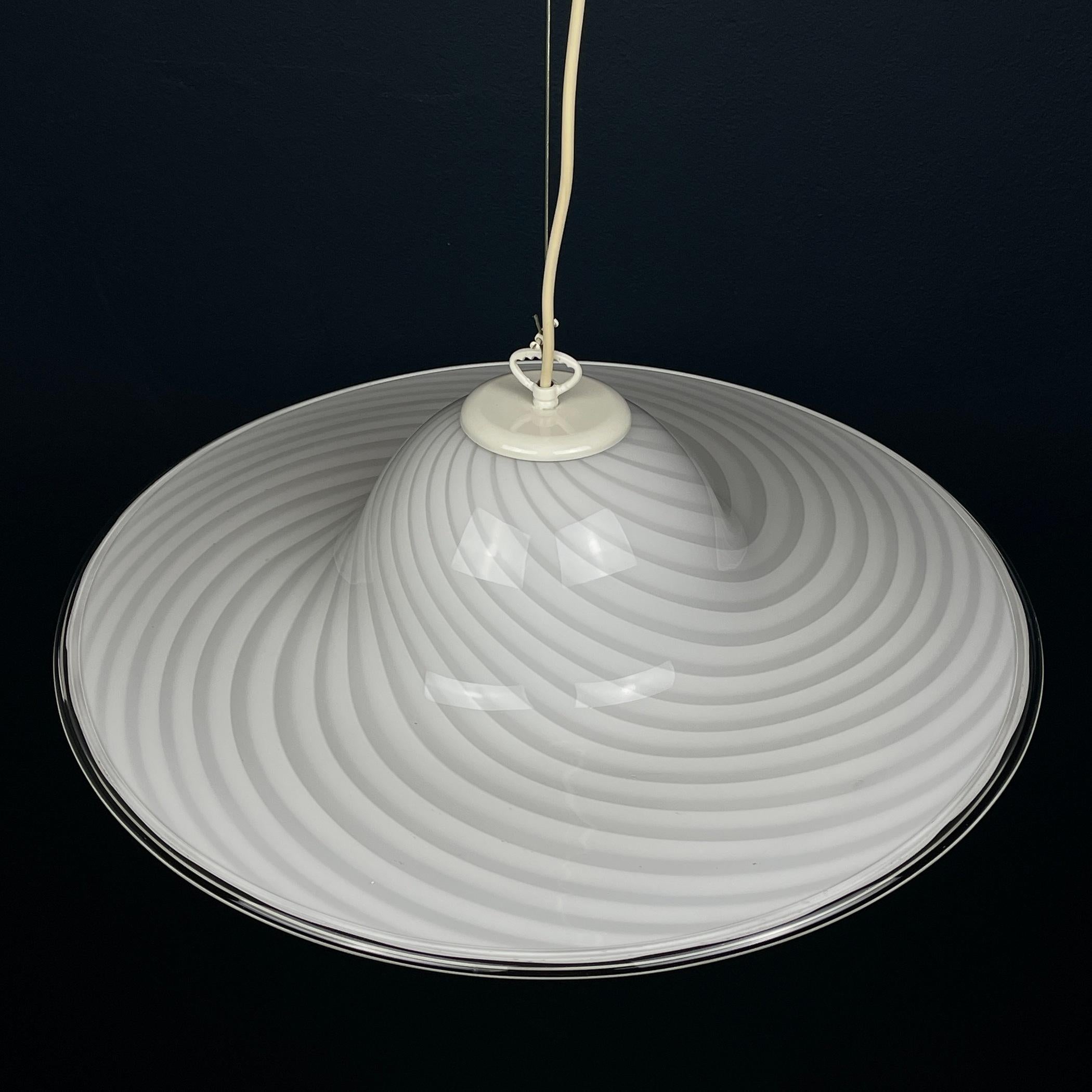 Classic swirl Murano glass pendant lamp Vetri Murano Italy 1970s  For Sale 3
