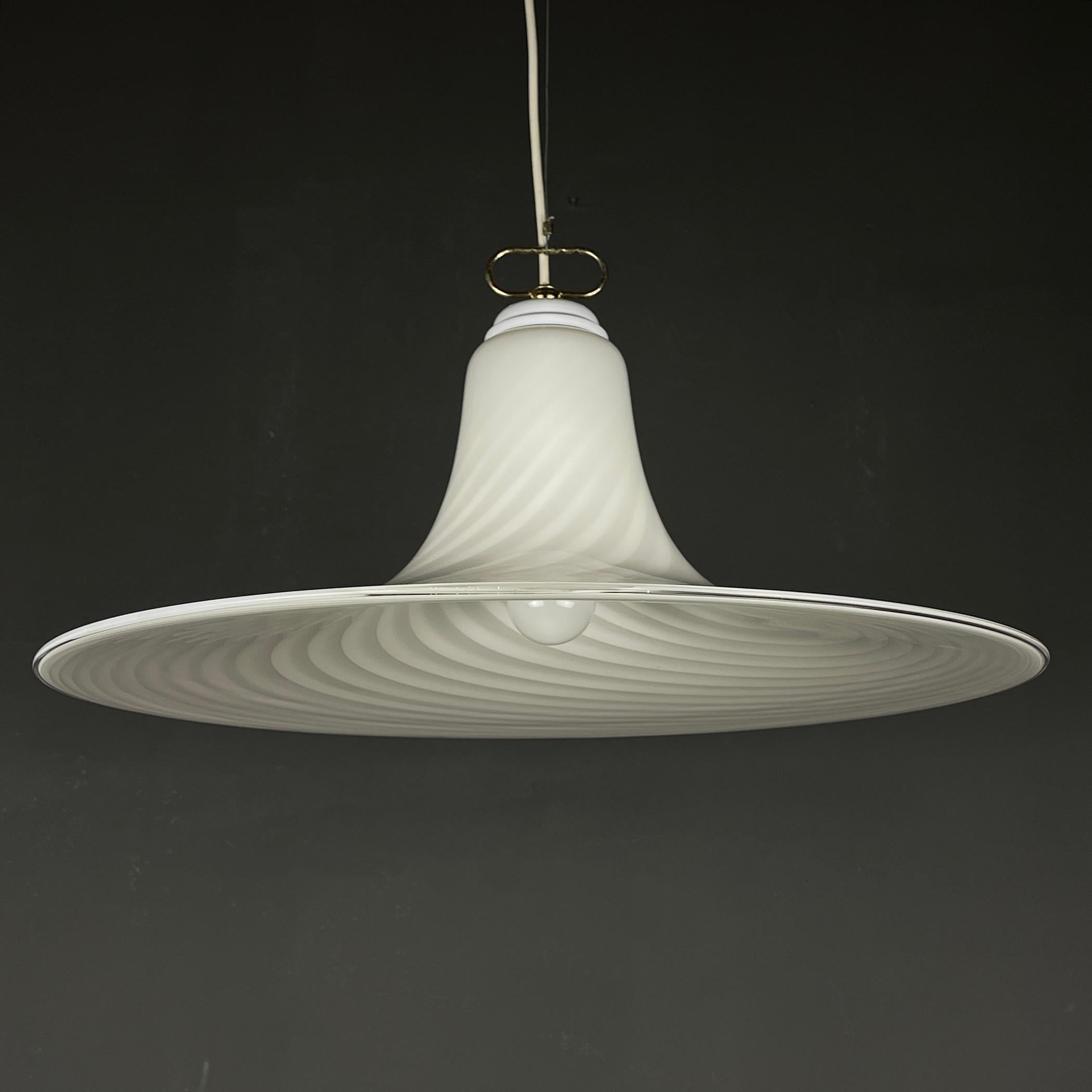 Classic Swirl Murano Glass Pendant Lamp Vetri Murano Italy 70s In Good Condition For Sale In Miklavž Pri Taboru, SI