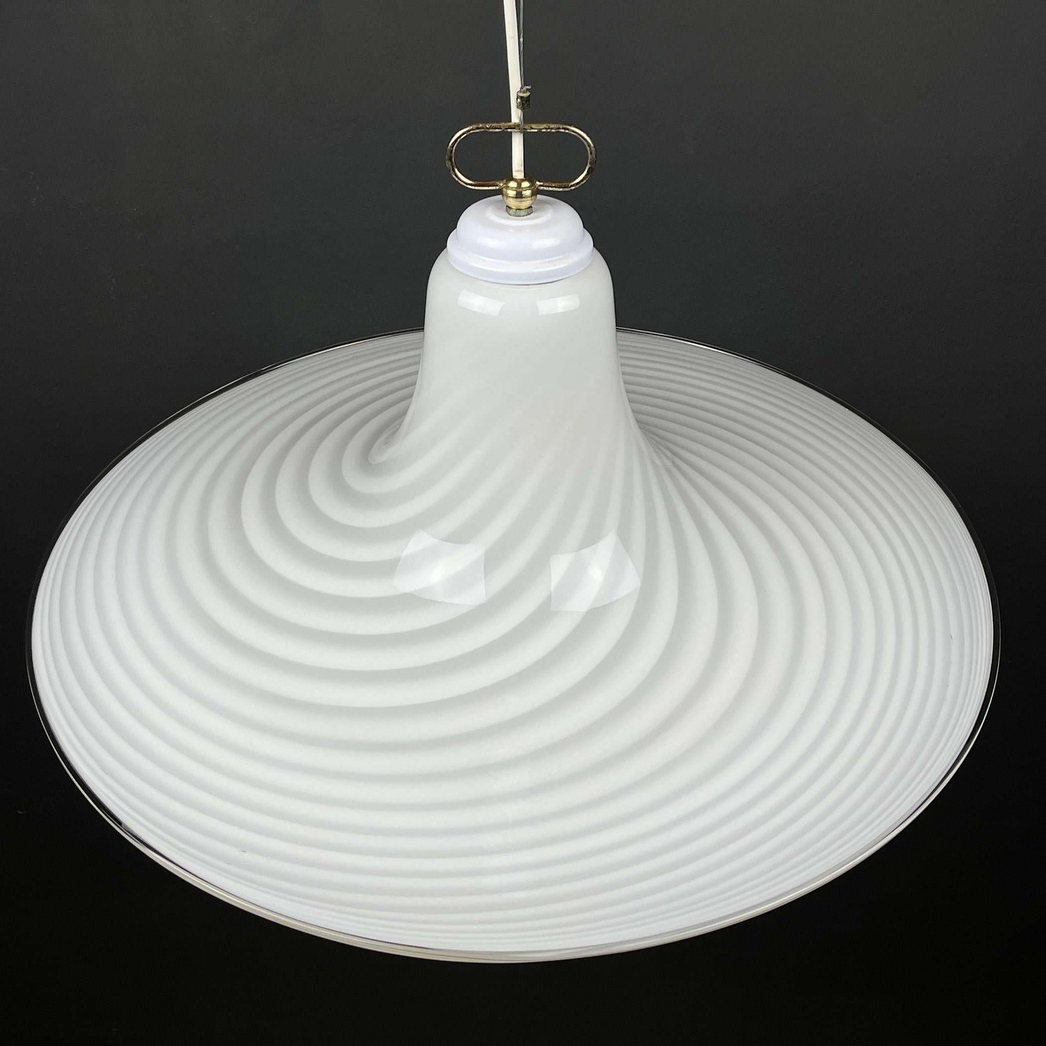 20th Century Classic Swirl Murano Glass Pendant Lamp Vetri Murano Italy 70s For Sale