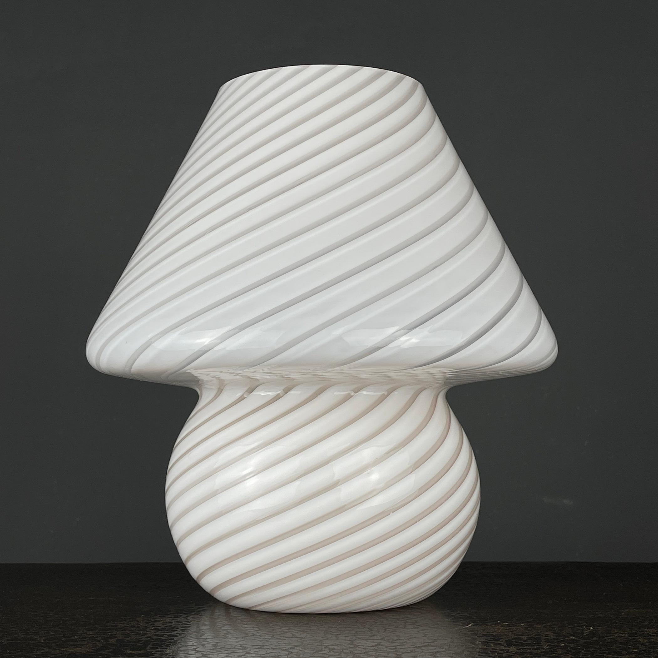 Mid-Century Modern Classic swirl murano table lamp Mushroom Italy 1970s  For Sale