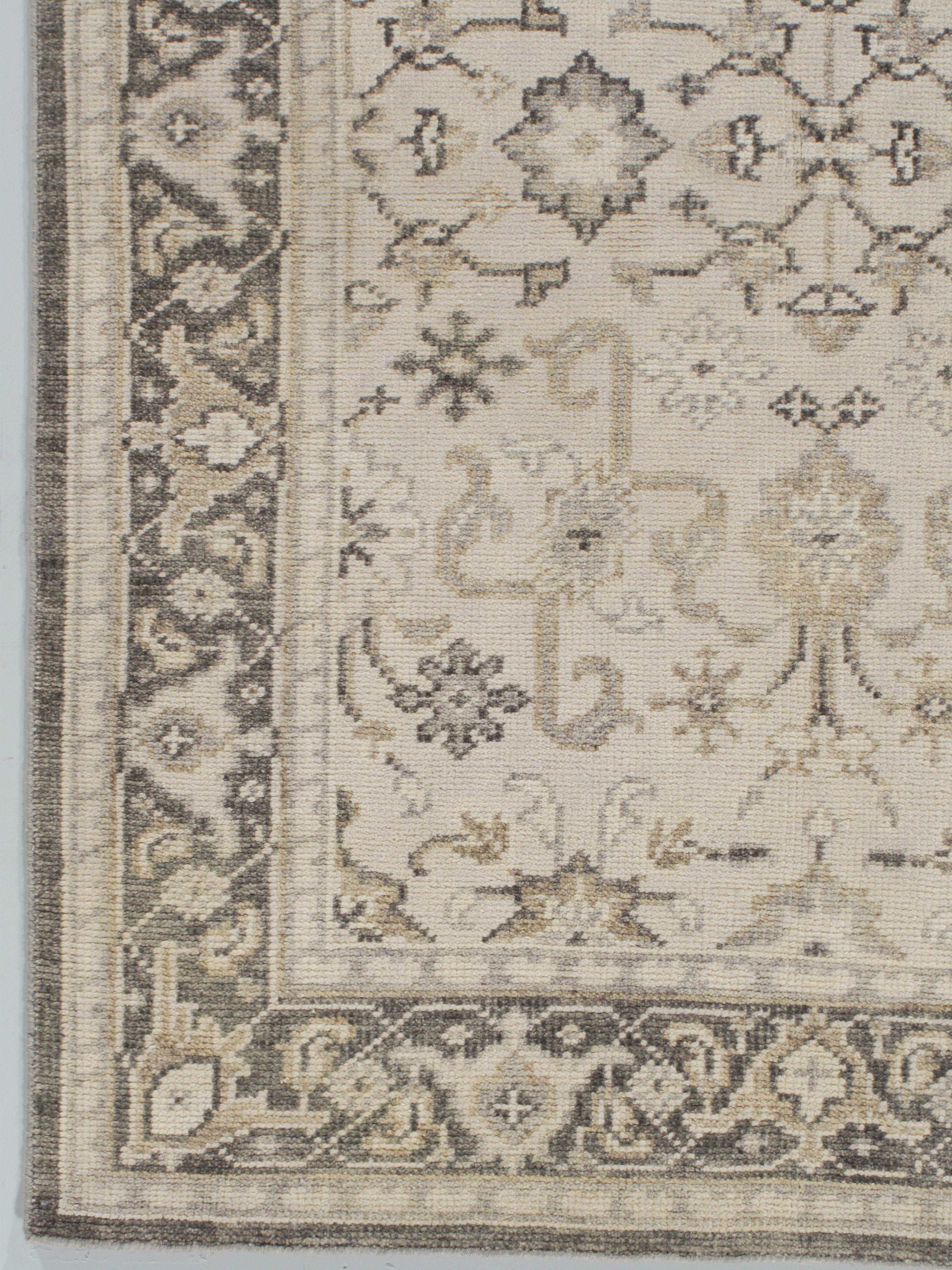 Wool Classic Tabriz Style Ivory Handwoven Rug  5'2 x 7'5 For Sale