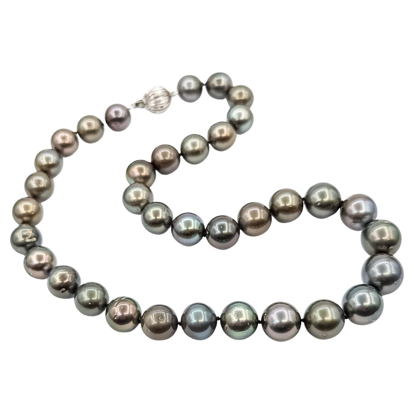 Collana classica di perle di Tahiti in 14k in vendita