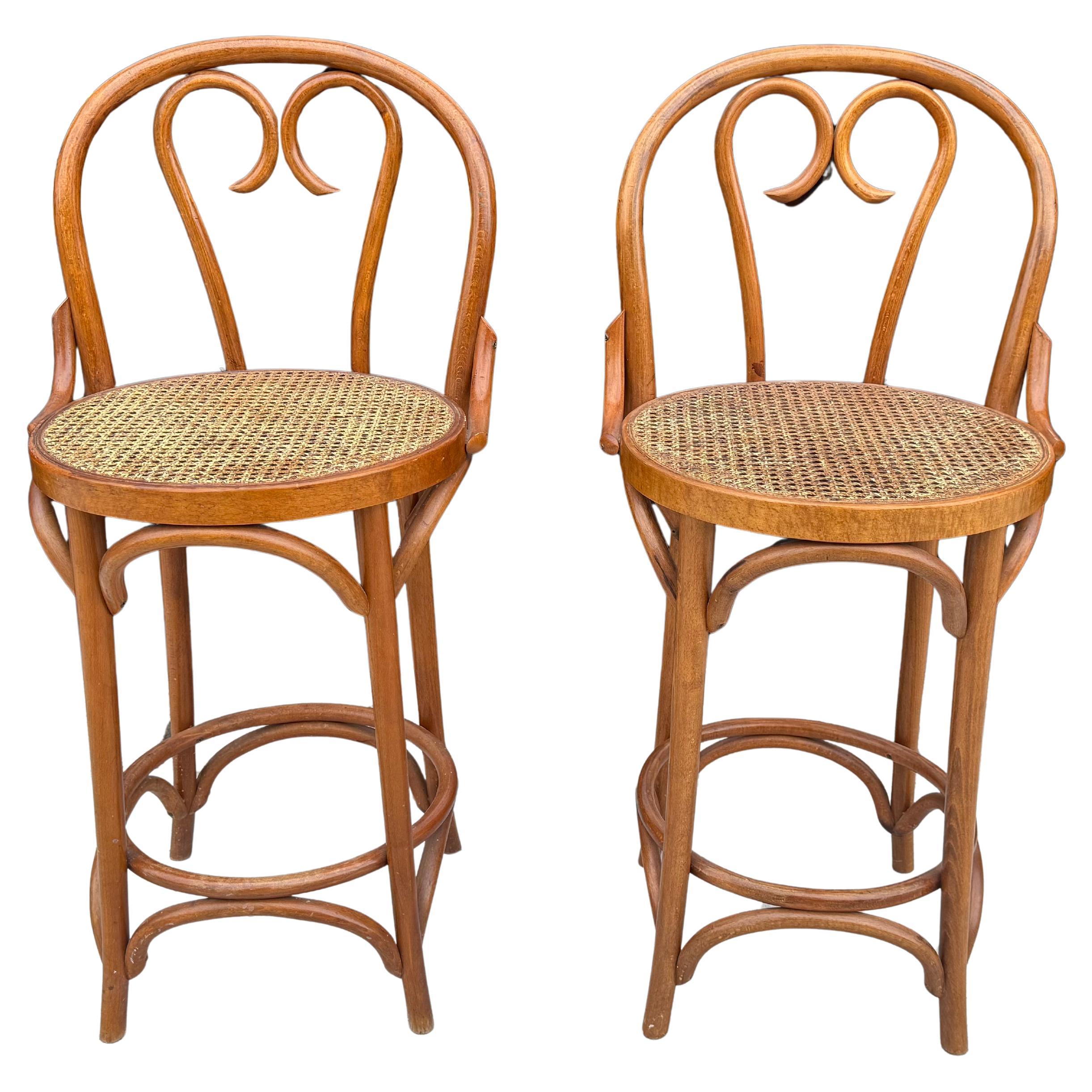 Tabourets de bar et de comptoir classiques en bois courbé et en rotin, style Thonet
