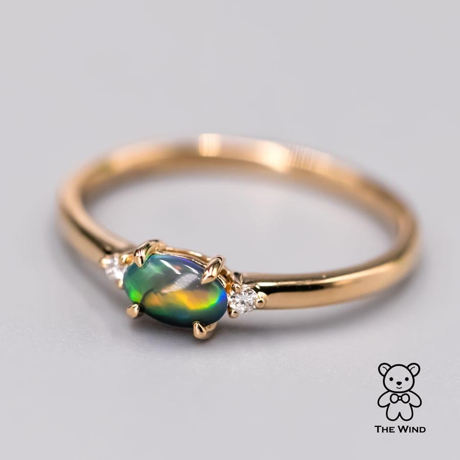 Taille brillant Classic Three Stones Australian Black Opal Diamond Engagement Ring 18K Yellow Go en vente