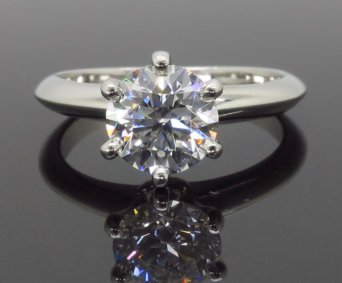 Women's or Men's Classic Tiffany & Co. Diamond Solitaire Platinum Ring